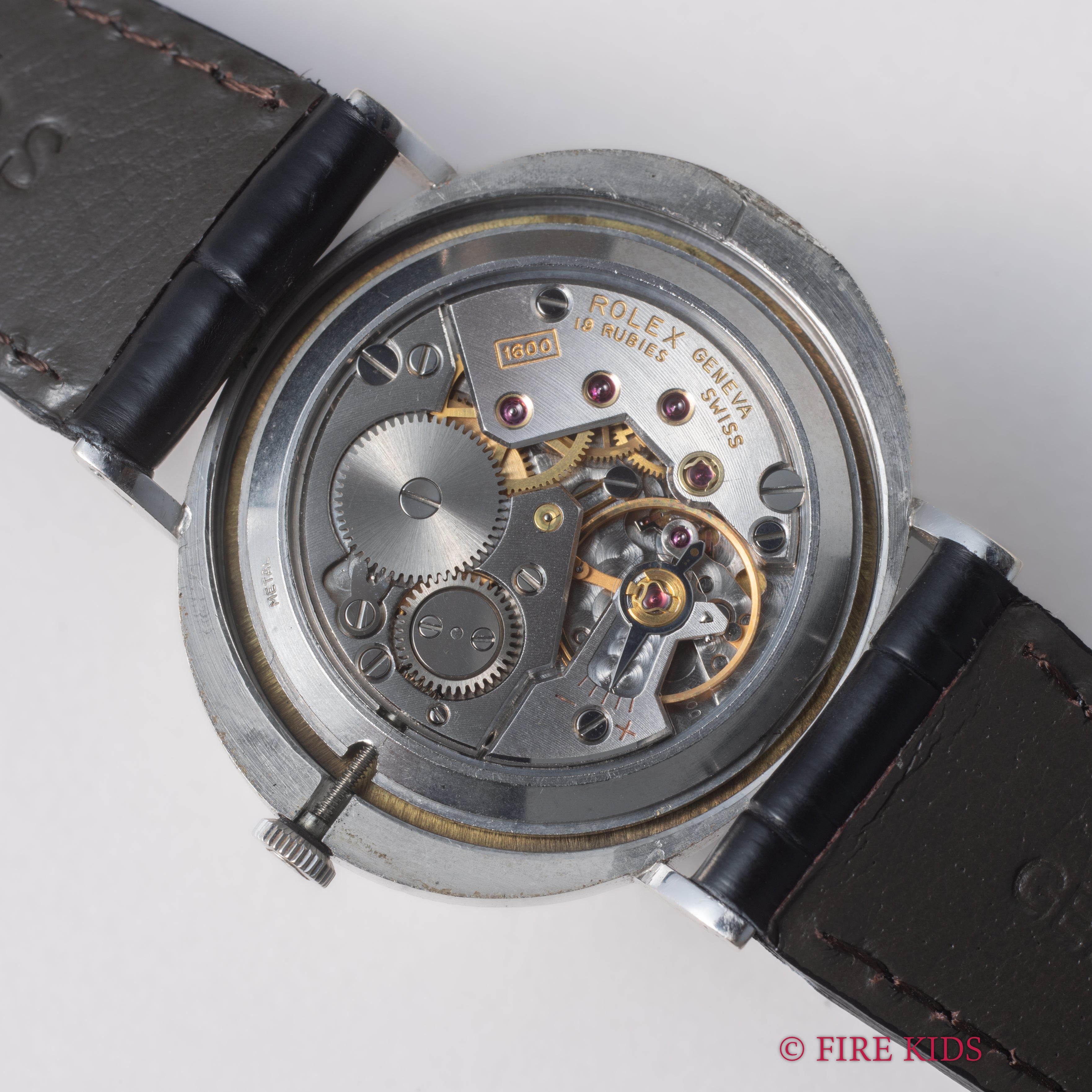 ロレックス チェリーニ 18金無垢ホワイトゴールド 1972年製 オーバル型 ブルーグラデーション 手巻き Ref.4083 王冠尾錠