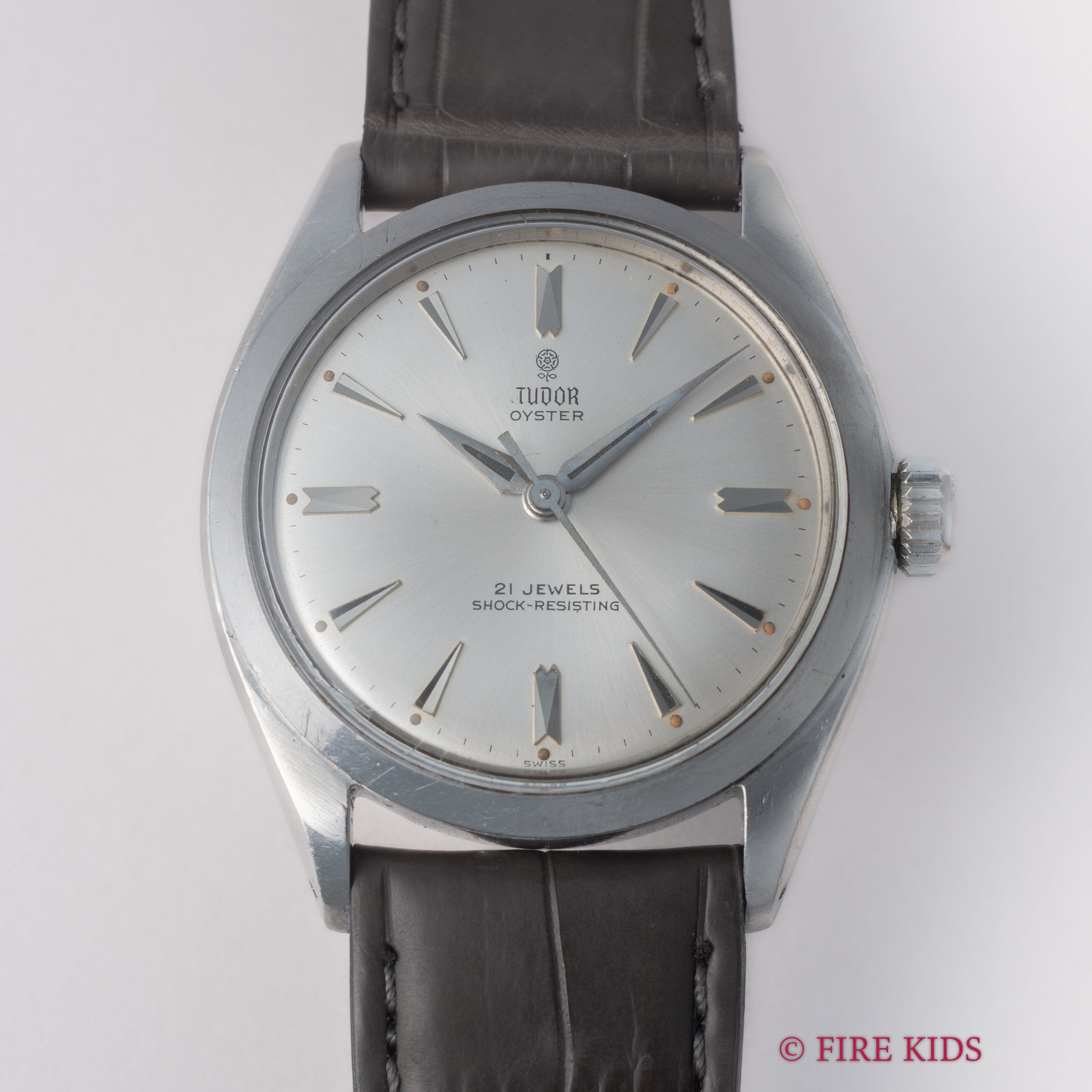 TUDOR　手巻き 7934 チューダー デカバラ 1959年製 Ref.7934 手巻き ブラックダイヤル