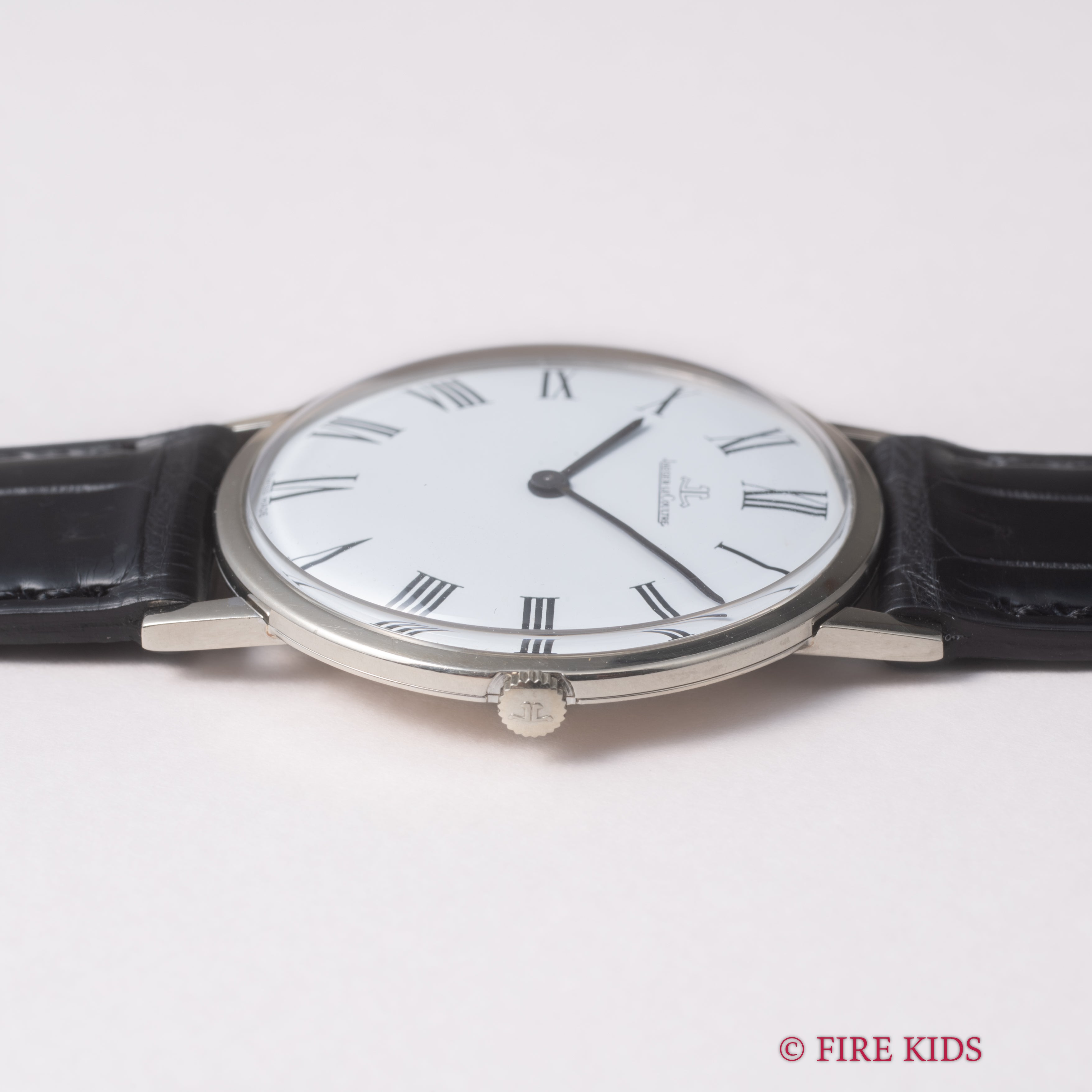 ジャガー・ルクルト 18金無垢ホワイトゴールドウルトラシン 1970年代製 ホワイトローマンダイヤル 手巻 Cal.P838