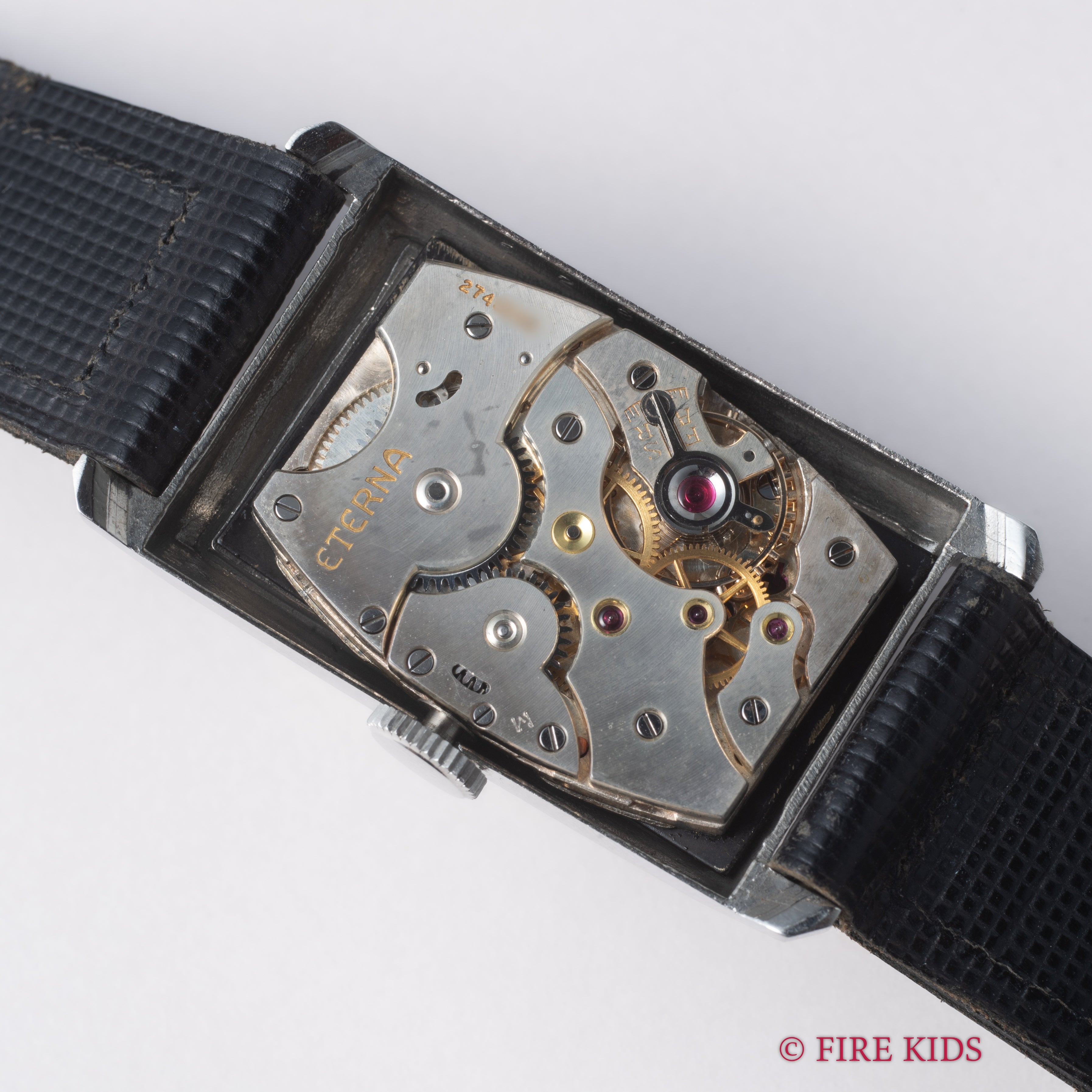 エテルナ レクタングル 1930年代製 手巻き ブラックアラビアダイヤル