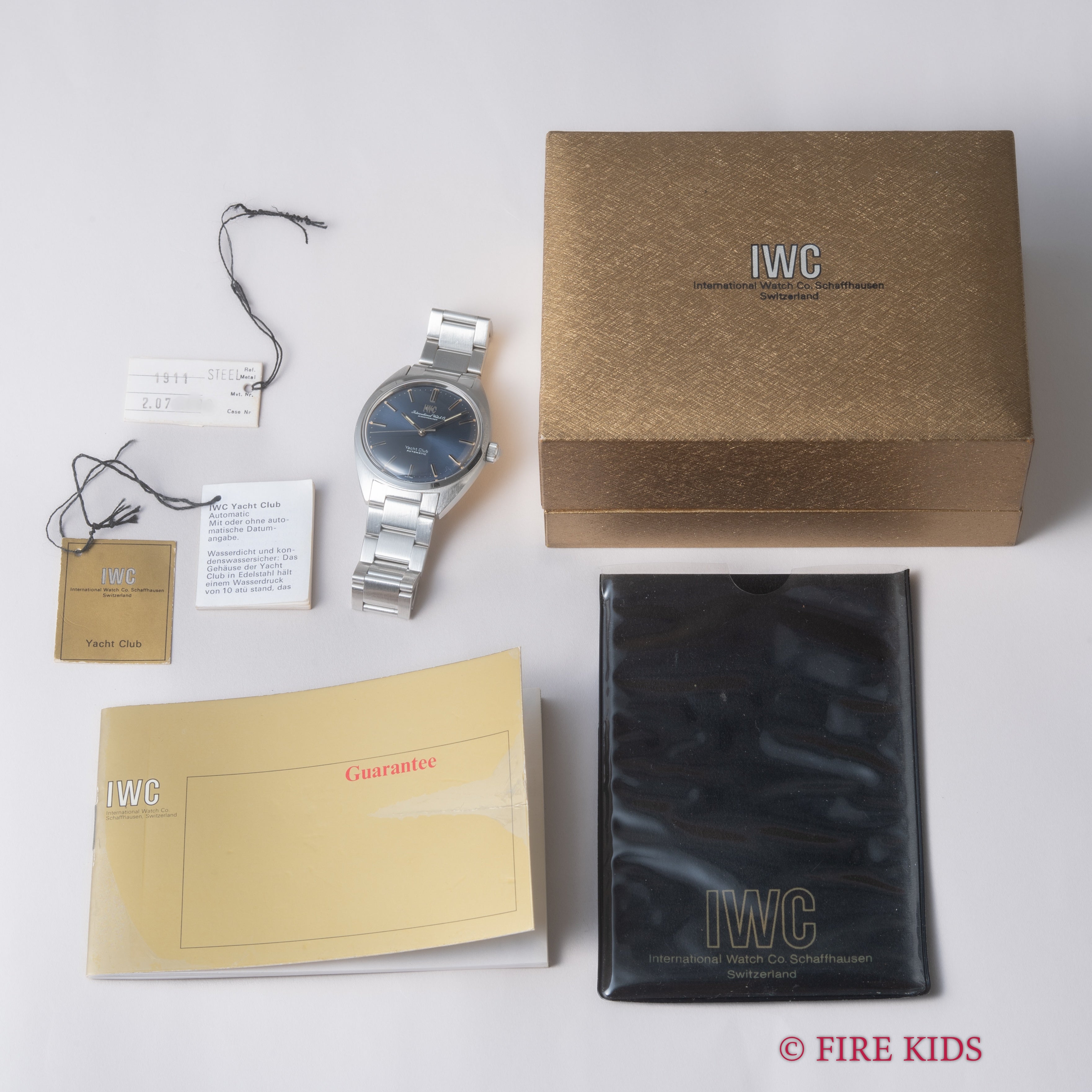 IWC	ヨットクラブ 1973年製 ノンデイト ブルーダイヤル ペラトン式自動巻 箱・ギャラ付 純正3連ブレス