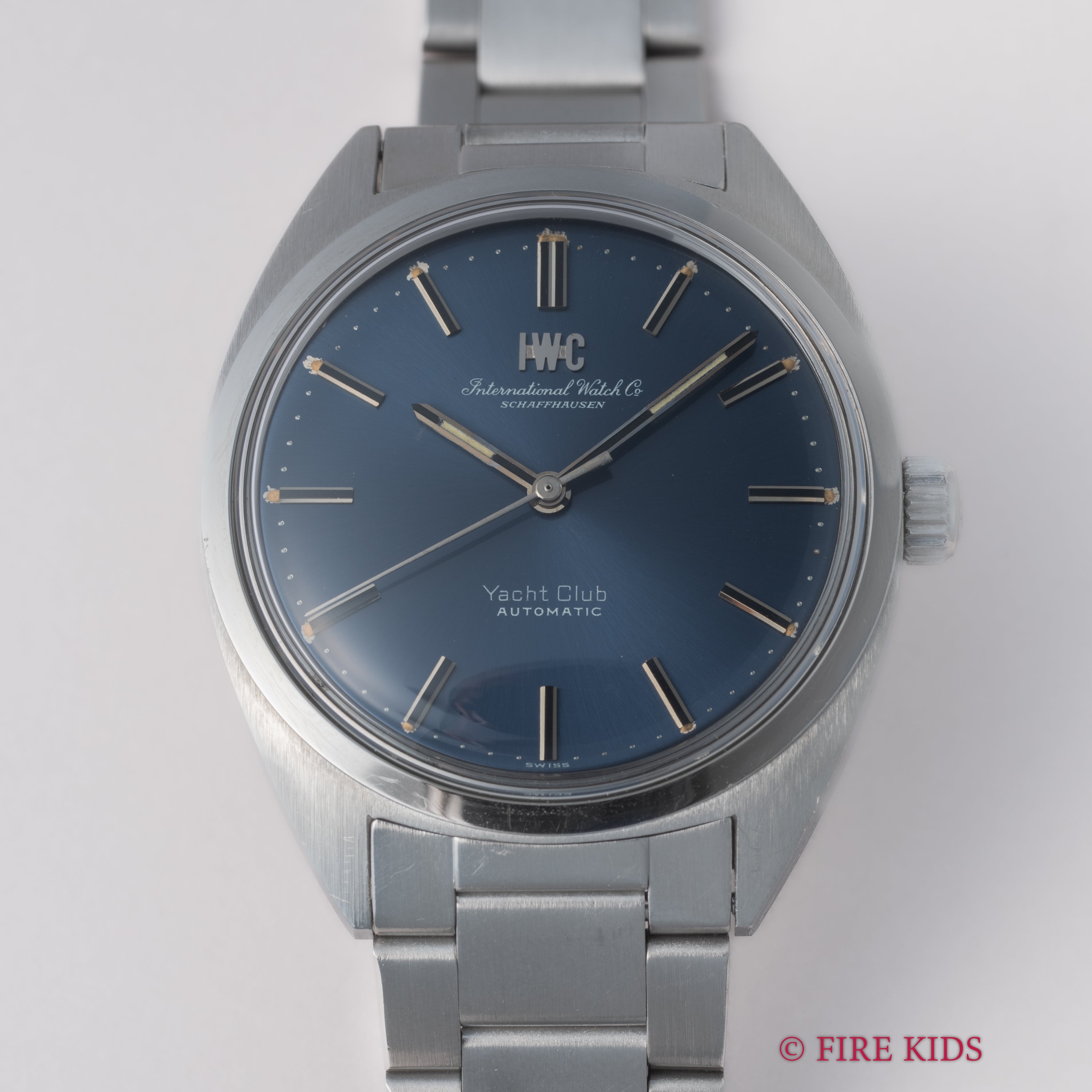 IWC	ヨットクラブ 1973年製 ノンデイト ブルーダイヤル ペラトン式自動巻 箱・ギャラ付 純正3連ブレス