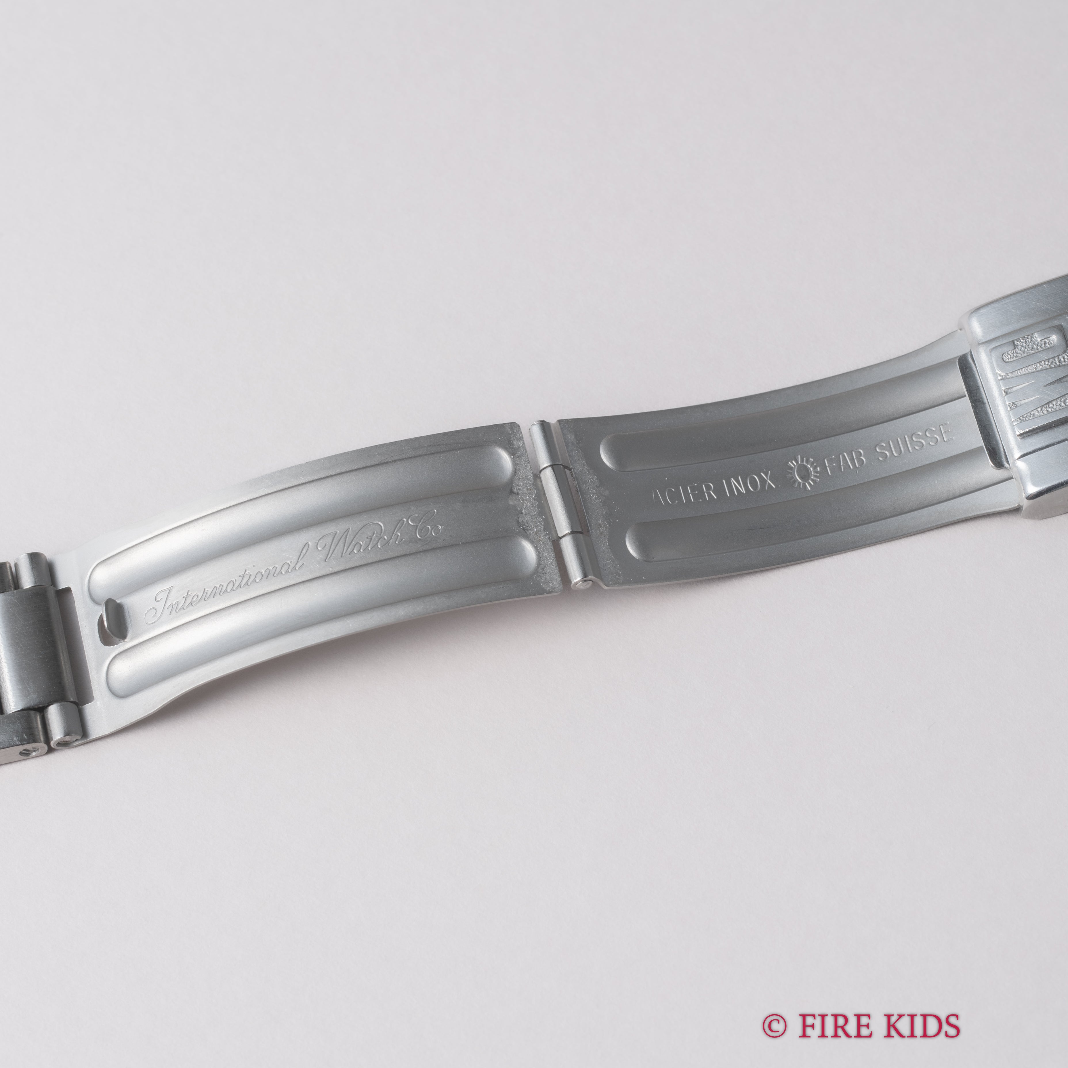 IWC	ヨットクラブ 1973年製 ノンデイト ブルーダイヤル ペラトン式自動巻 箱・ギャラ付 純正3連ブレス