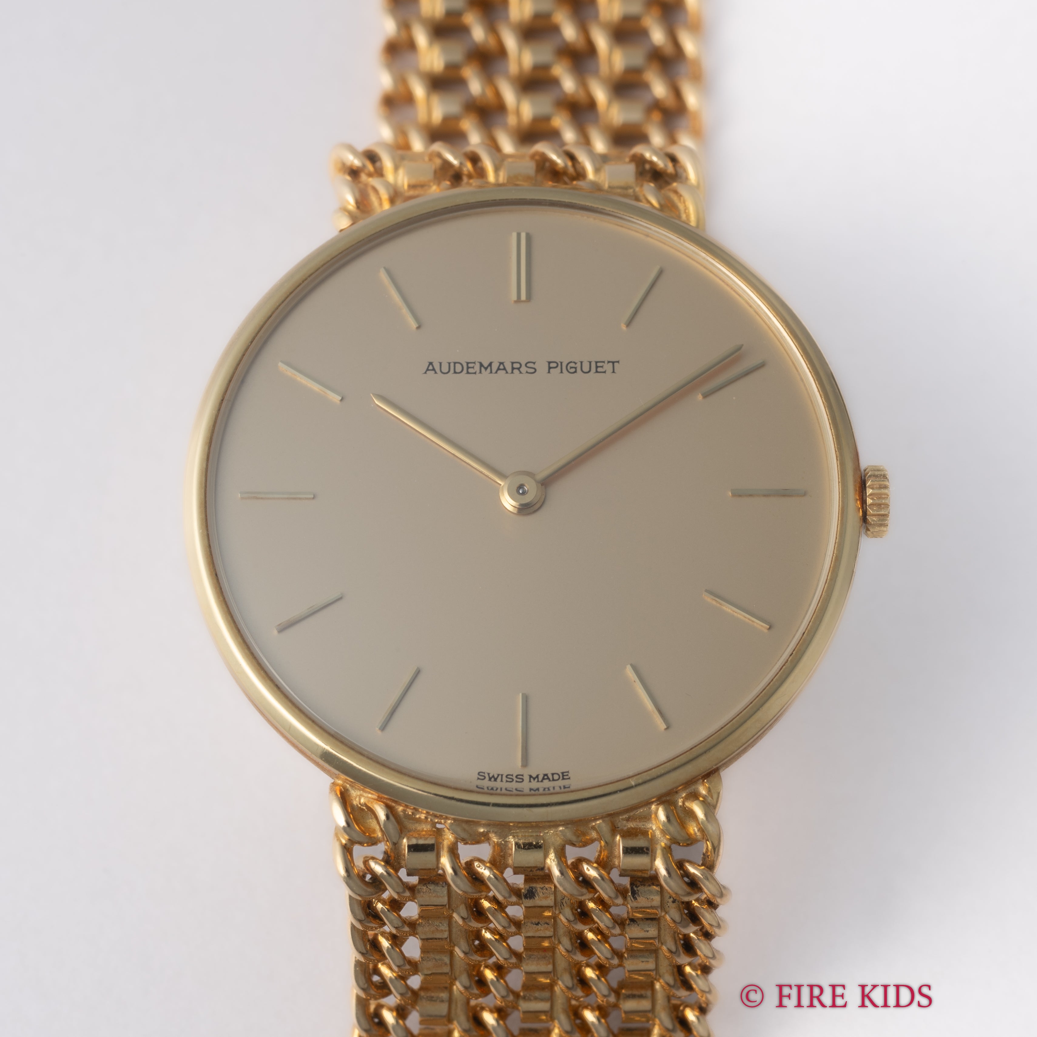 アイドル mzk1812 オーデマ・ピゲ ウルトラシン 18金無垢ドレスウォッチ 1980年代