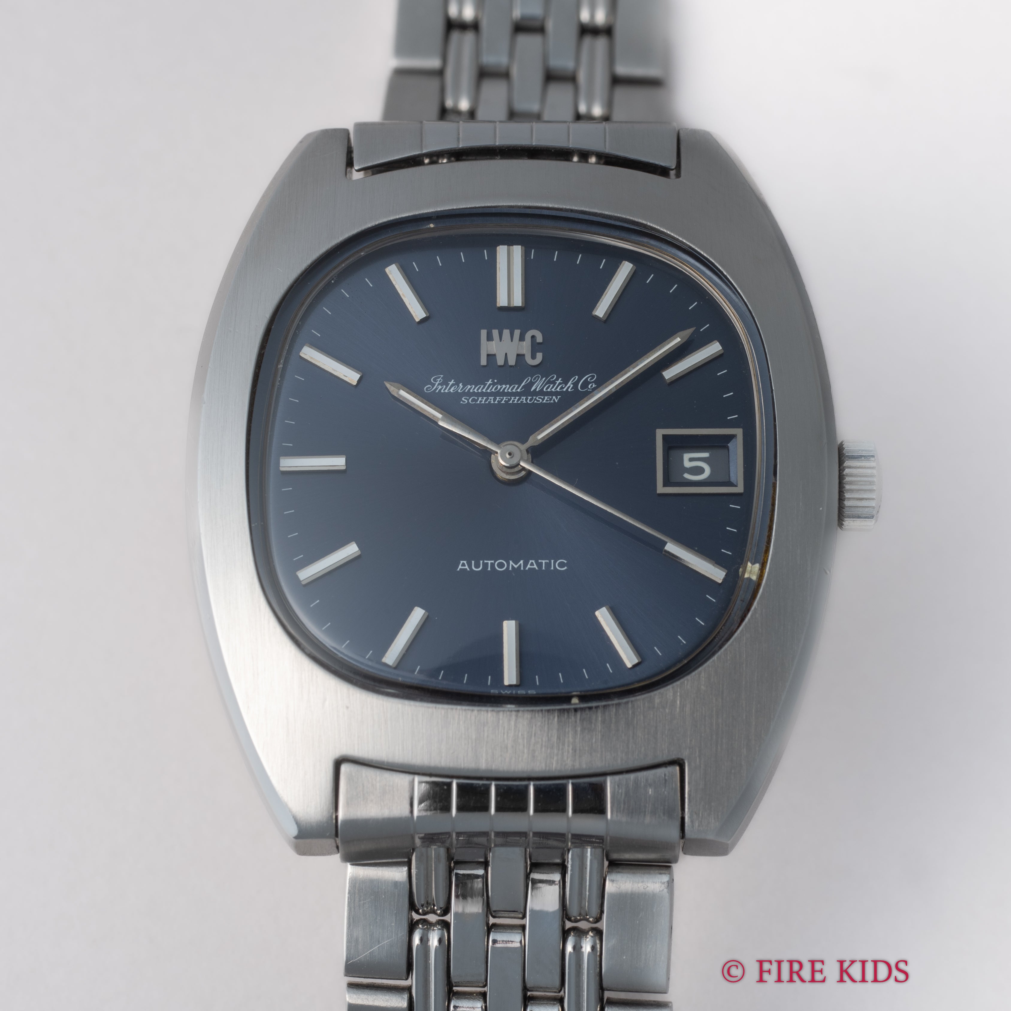 IWC TVスクリーン 1974年製 ブルーダイヤル ペラトン式自動巻Cal.8541B 純正ブレス付き