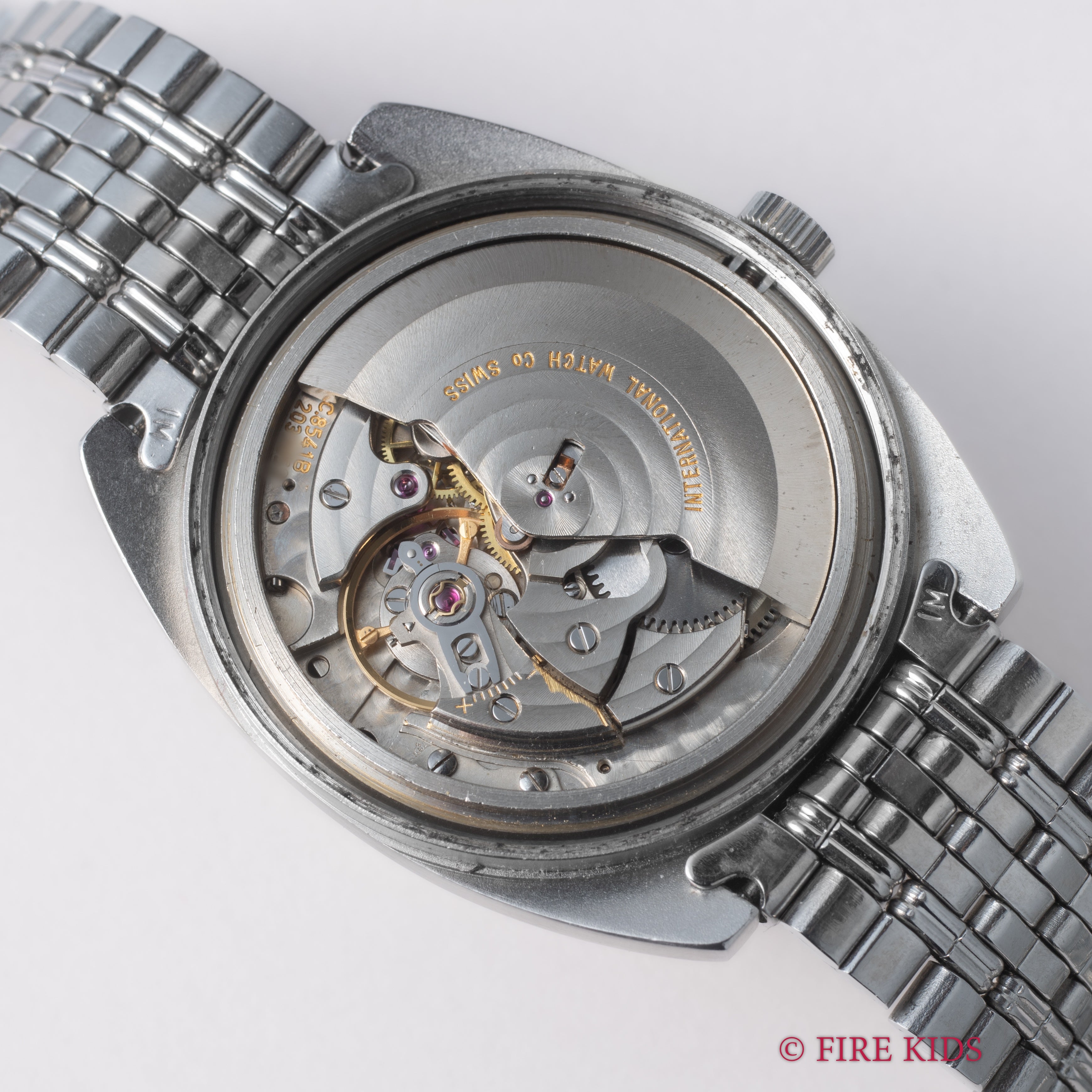 IWC TVスクリーン 1974年製 ブルーダイヤル ペラトン式自動巻Cal.8541B 純正ブレス付き