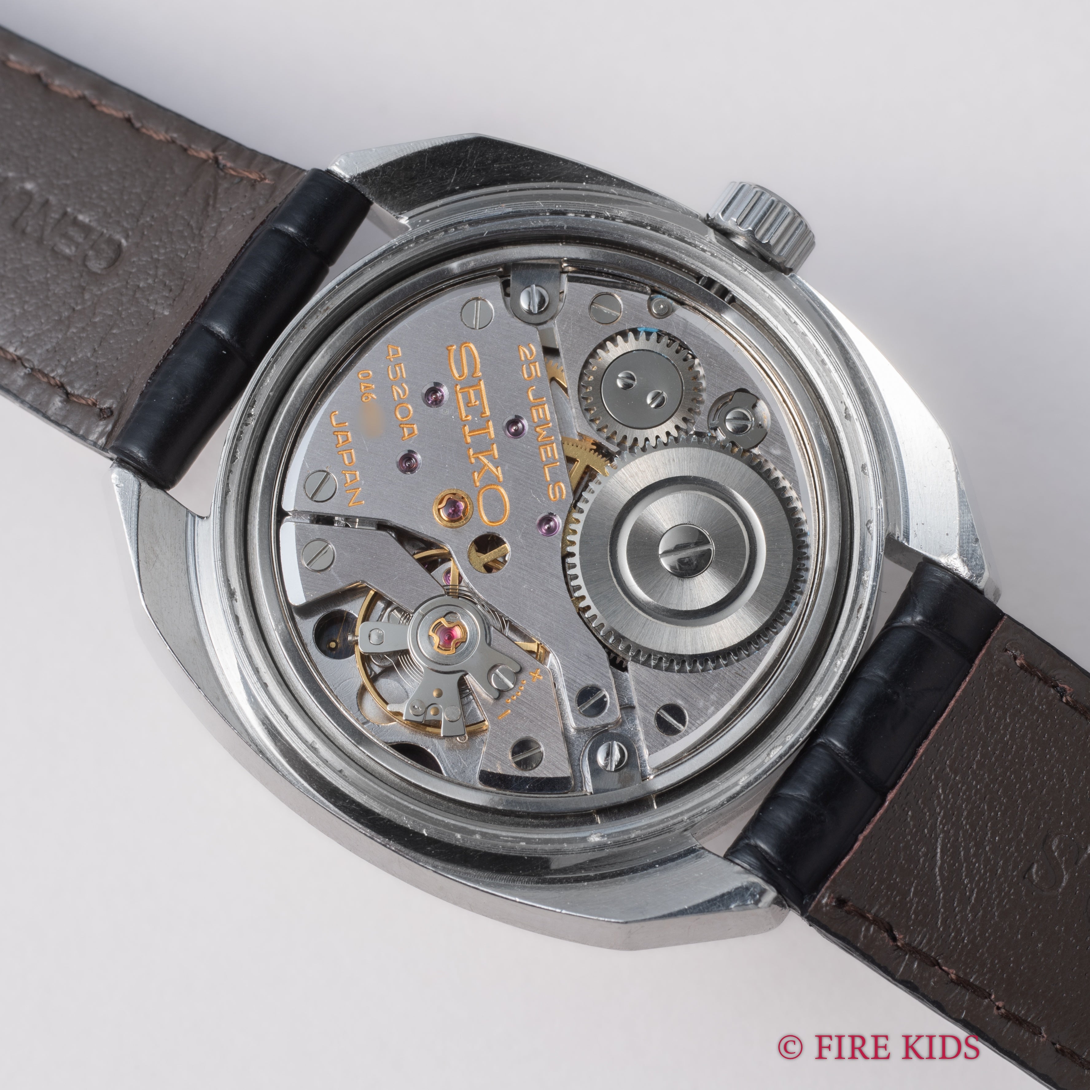 グランドセイコー ハイビート 36000 オクタゴンケース 手巻き10振動 1969年製 Ref.4520-7000