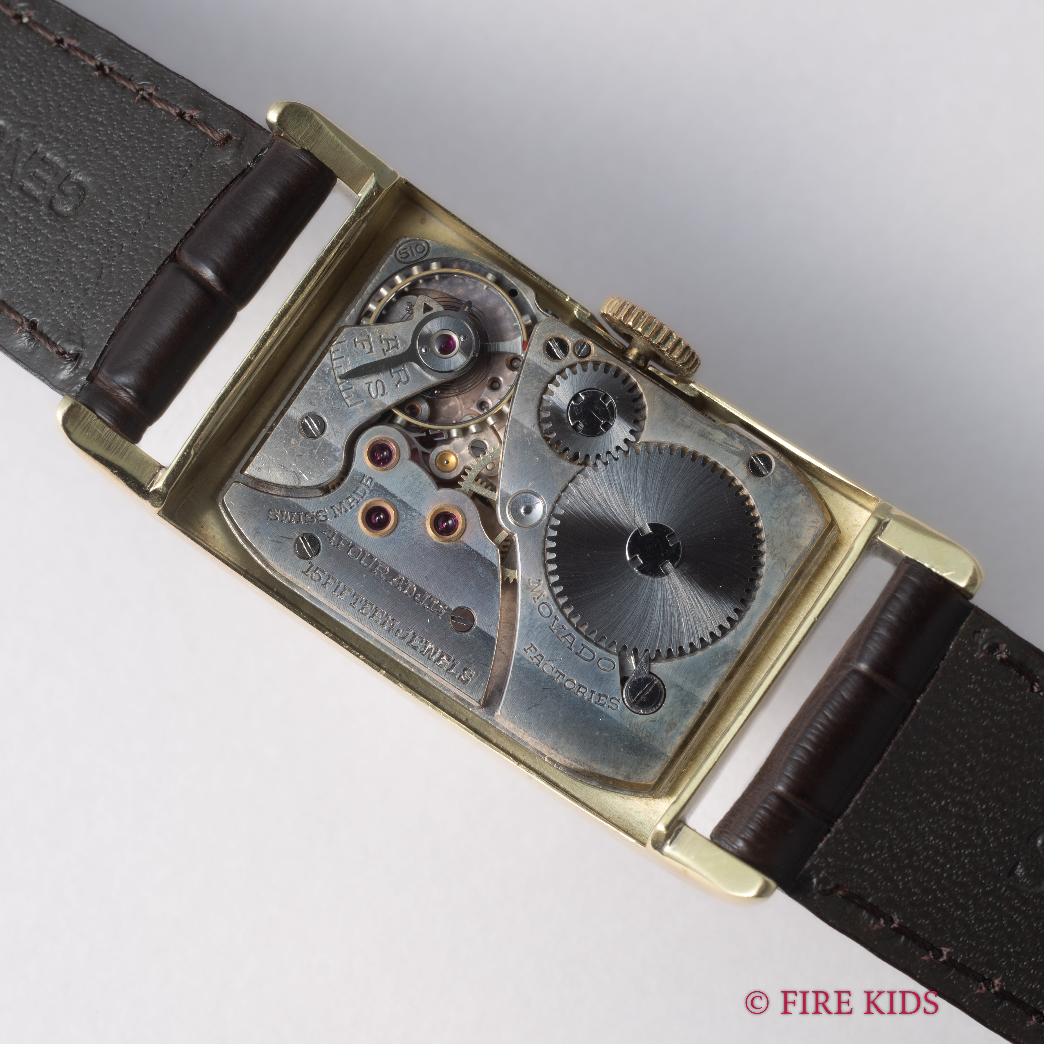 モバード カーヴィプラン レクタンギュラー 18金無垢 手巻き Ref.1823