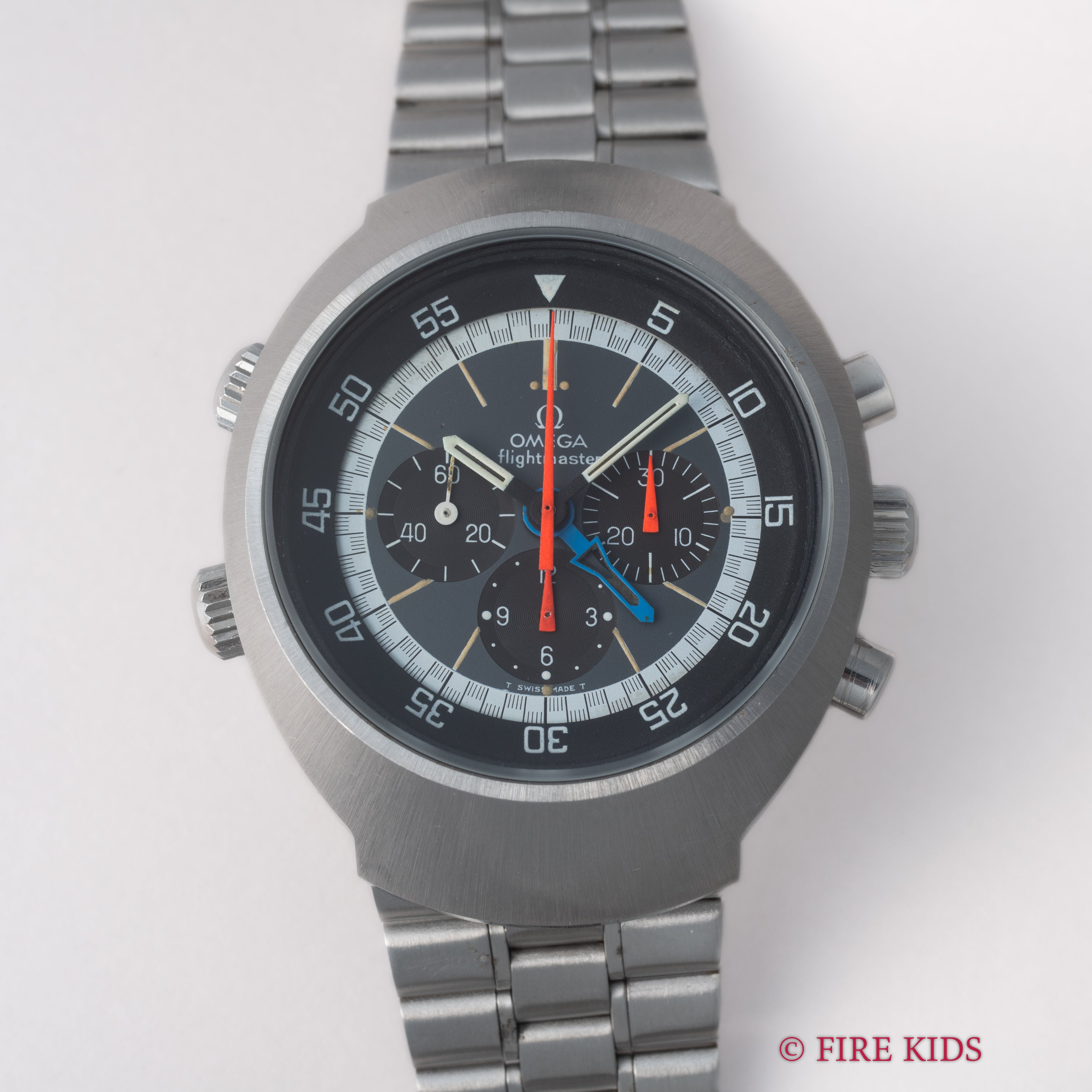 オメガ フライトマスター 後期型 1972年製 Ref.145.026 手巻クロノグラフ Cal.911 オレンジ針 純正ブレス