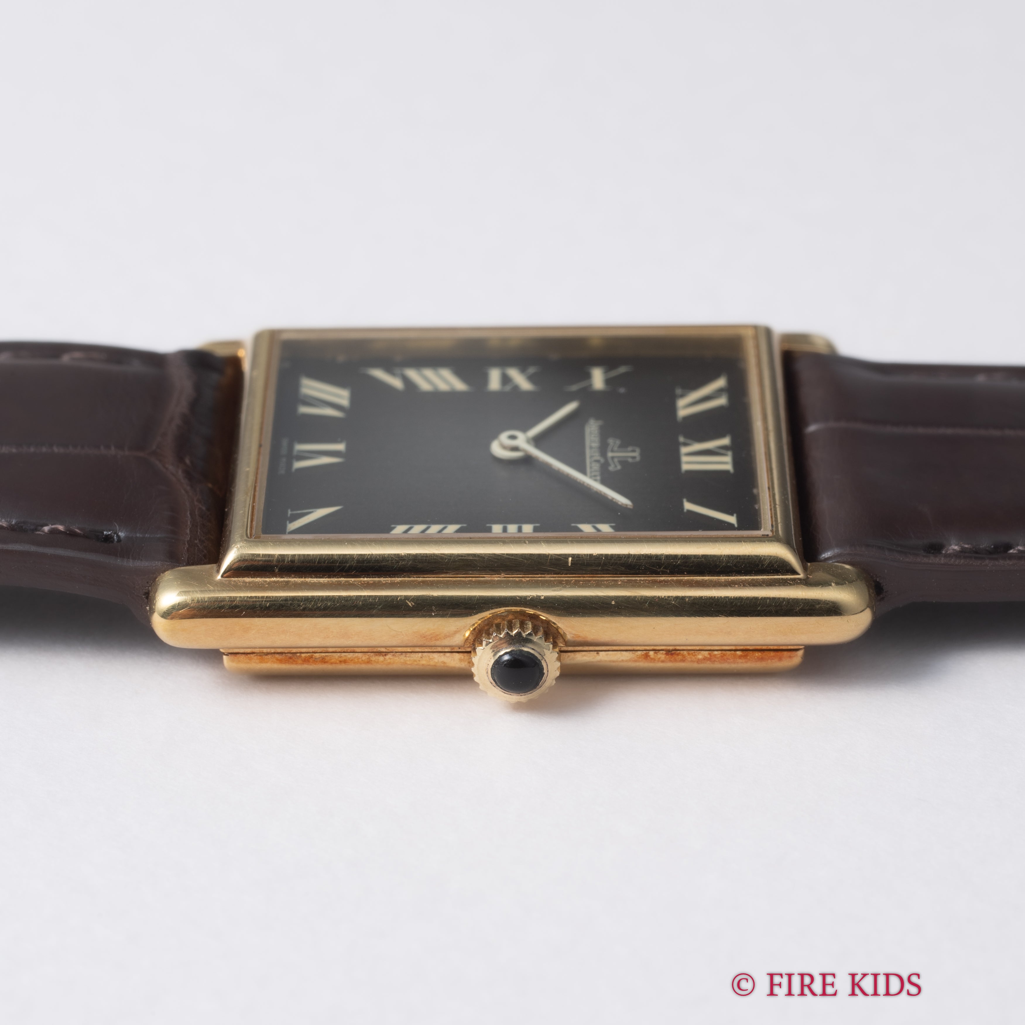 ジャガー・ルクルト 18金無垢イエローゴールド タンク型ケース 1980年代製 手巻き Cal.841