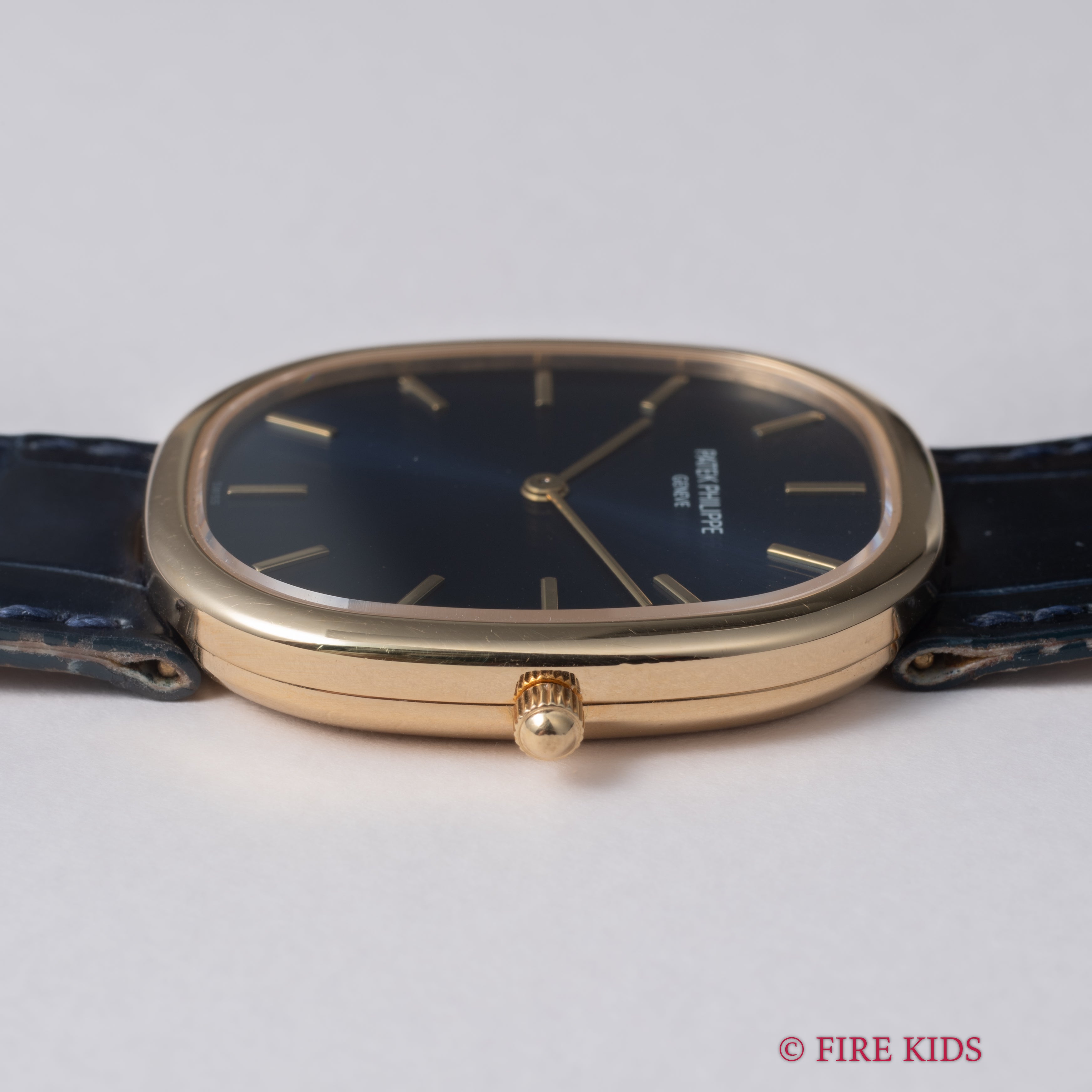 パテック・フィリップ ゴールデンエリプス ジャンボ Ref.3738 1970年代後半～1980年代前半製 18金無垢イエローゴールド Cal.240 マイクロローター 自動巻き 純正18金無垢尾錠付き
