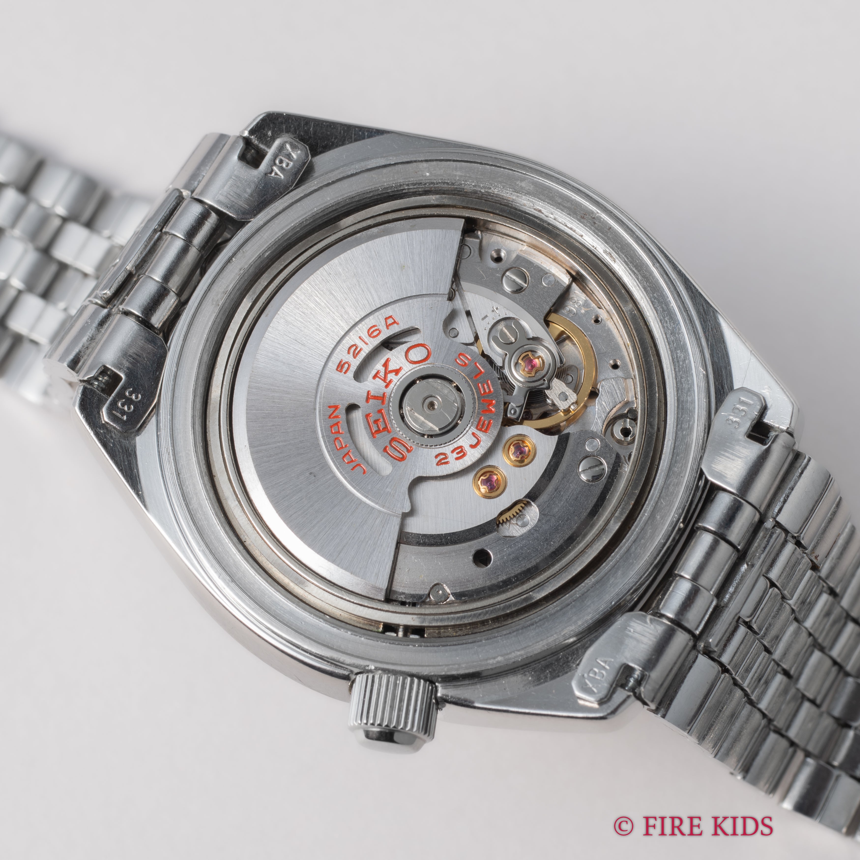 セイコー LM シルバーウェーブ 1976年製 Ref.5216-8030 アラビアダイヤル ねじ込みリューズ 自動巻 純正ブレス付き