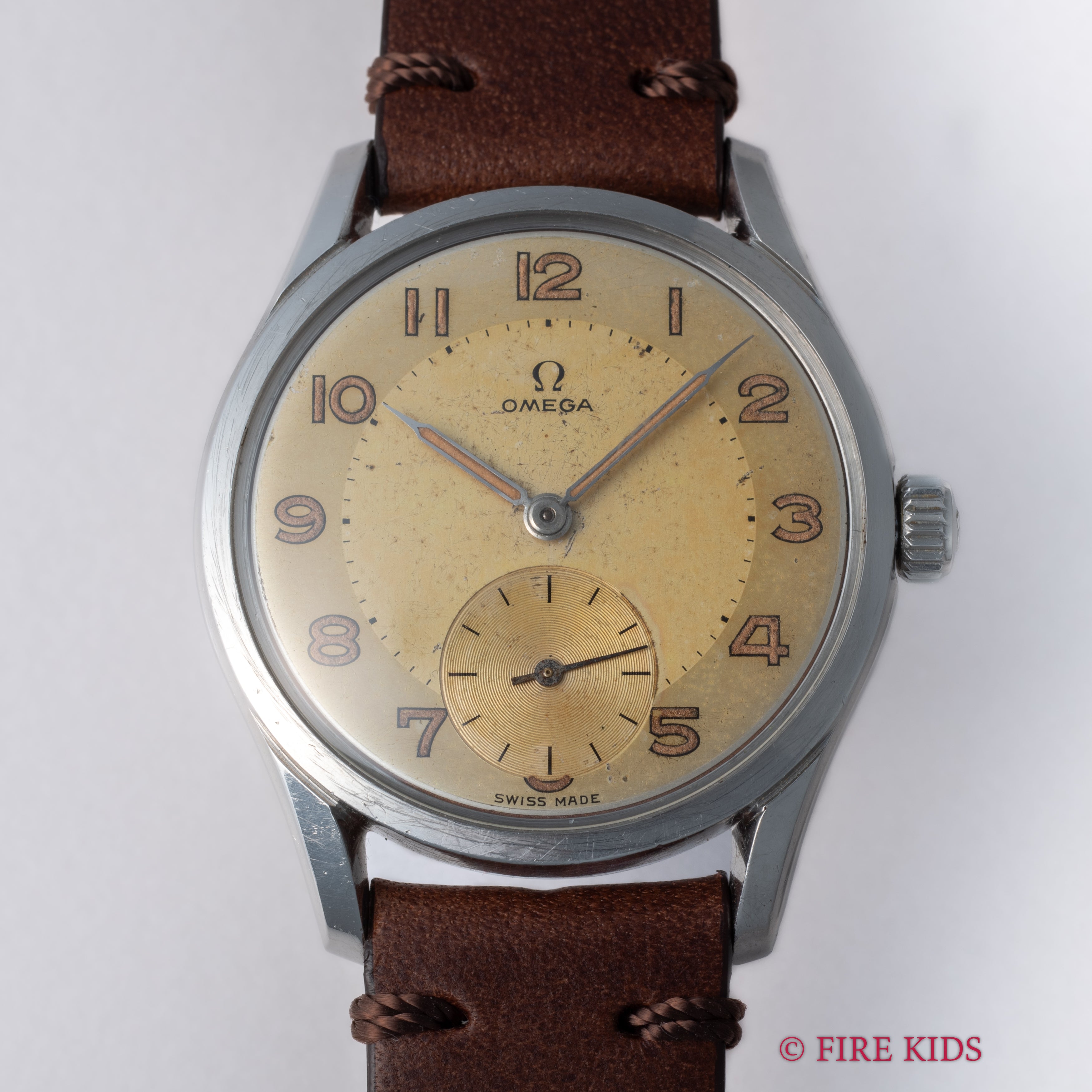 オメガ 30mmキャリバー Ref.2639-9 Cal.266 1952年製 全アラビアダイヤル スモールセコンド