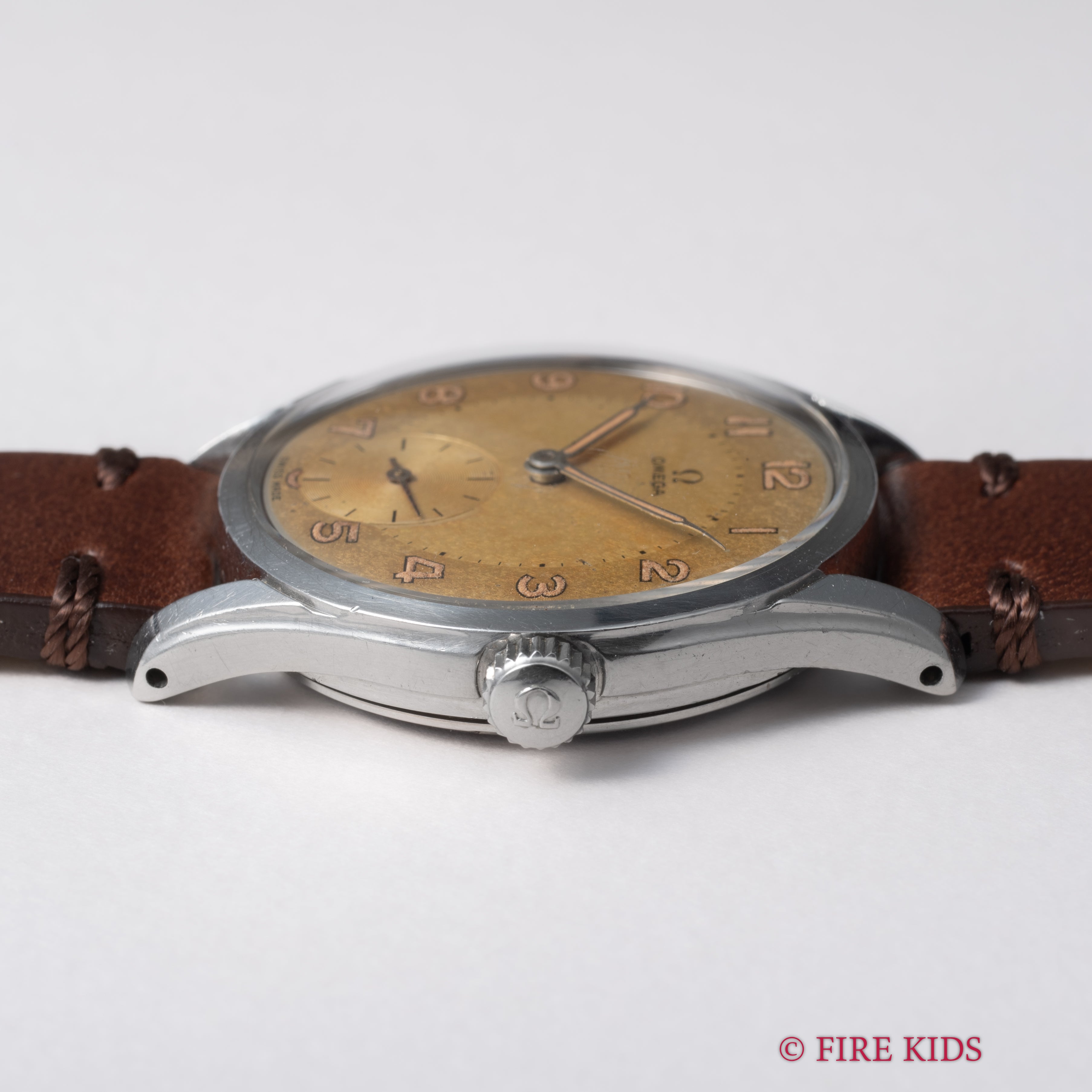 オメガ 30mmキャリバー Ref.2639-9 Cal.266 1952年製 全アラビアダイヤル スモールセコンド