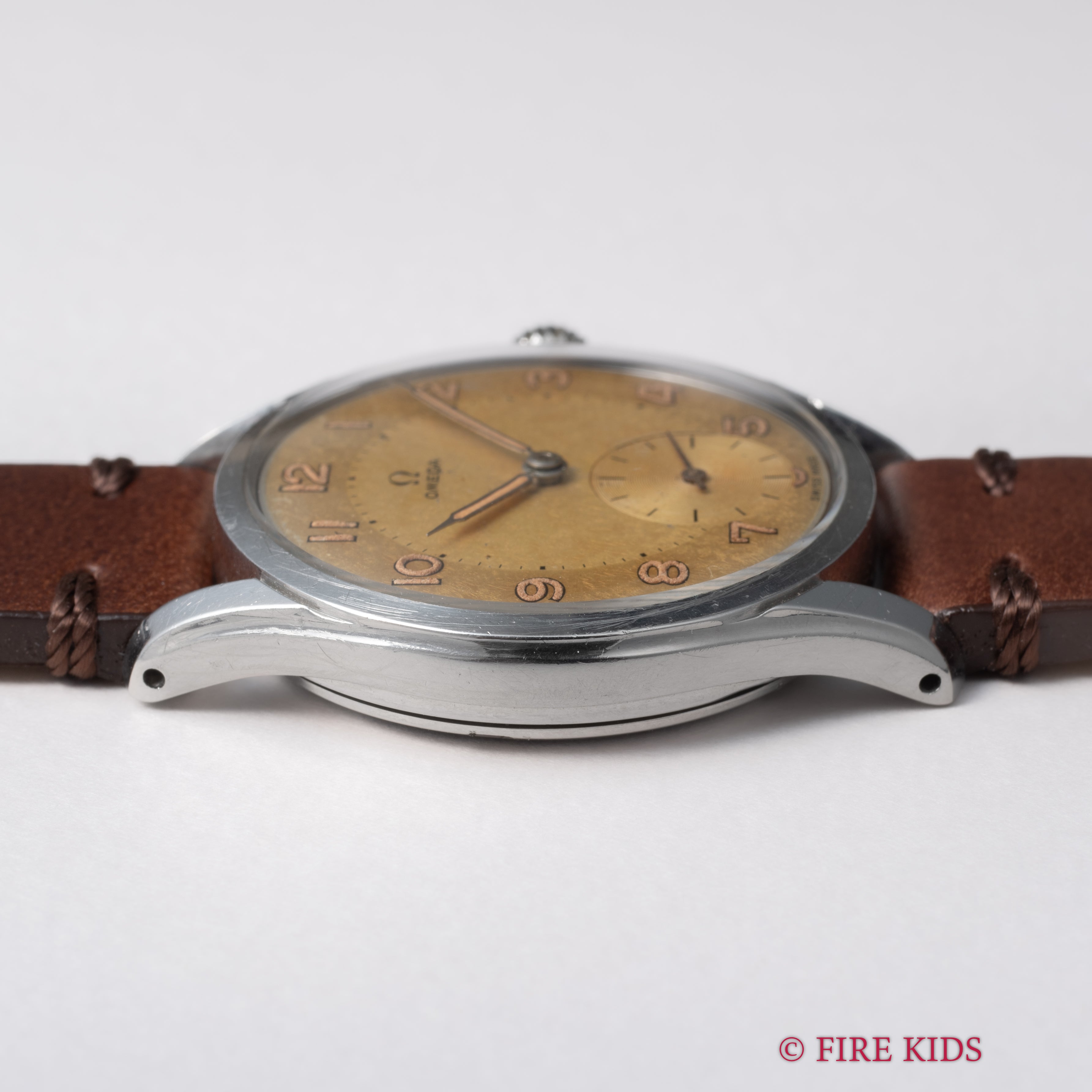 オメガ 30mmキャリバー Ref.2639-9 Cal.266 1952年製 全アラビアダイヤル スモールセコンド