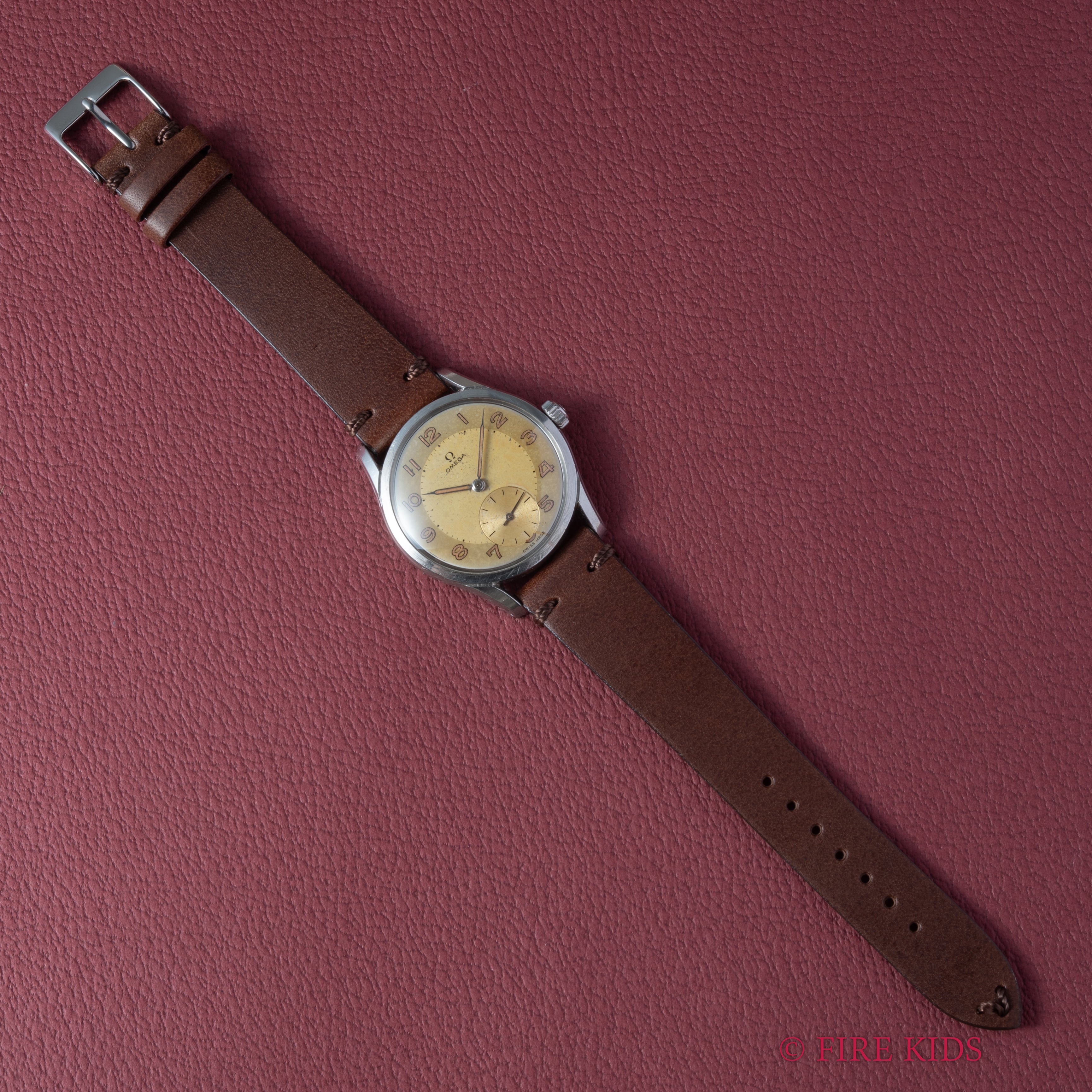 オメガ 30mmキャリバー Ref.2639-9 Cal.266 1952年製 全アラビアダイヤル スモールセコンド