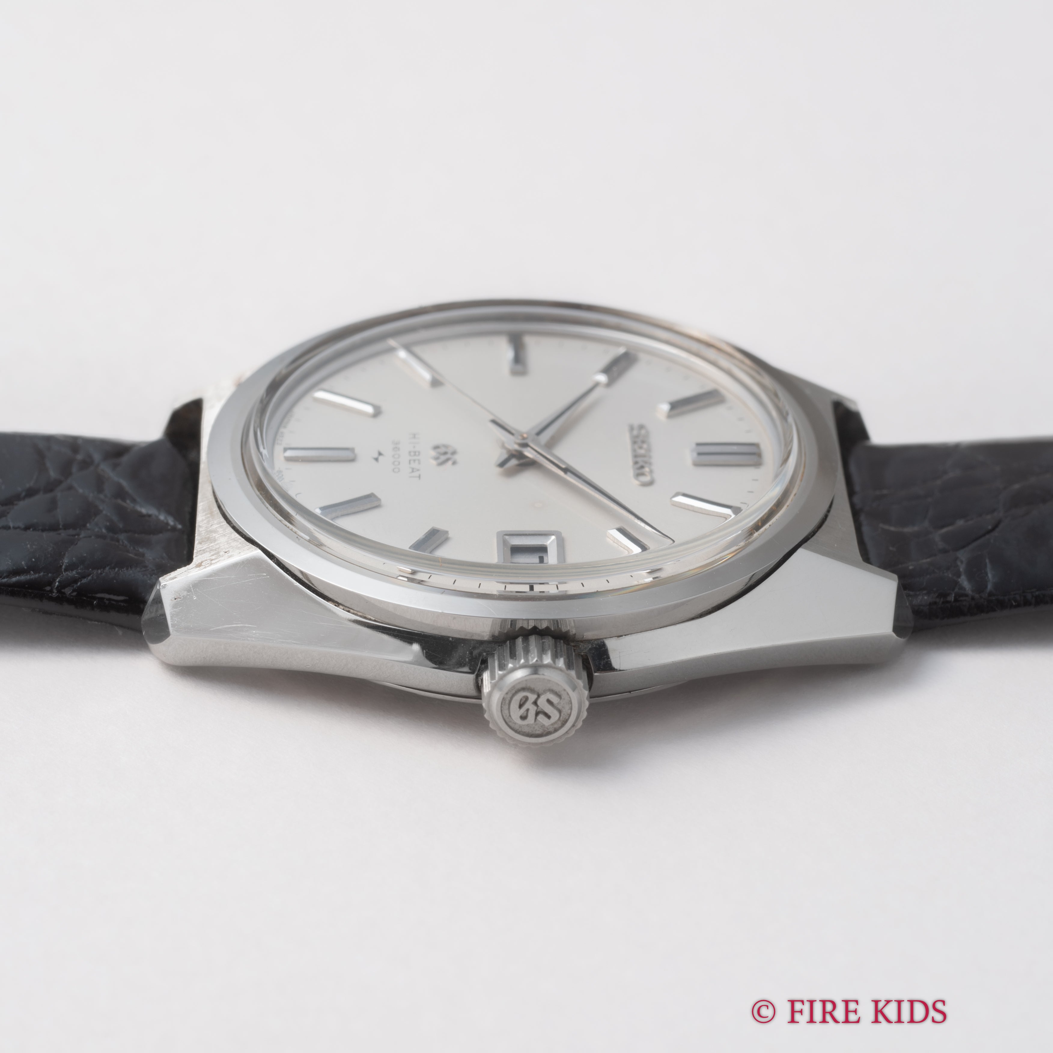 グランドセイコー ハイビート 1968年製 10振動 手巻 45GS Ref.4522-8000 GS尾錠付