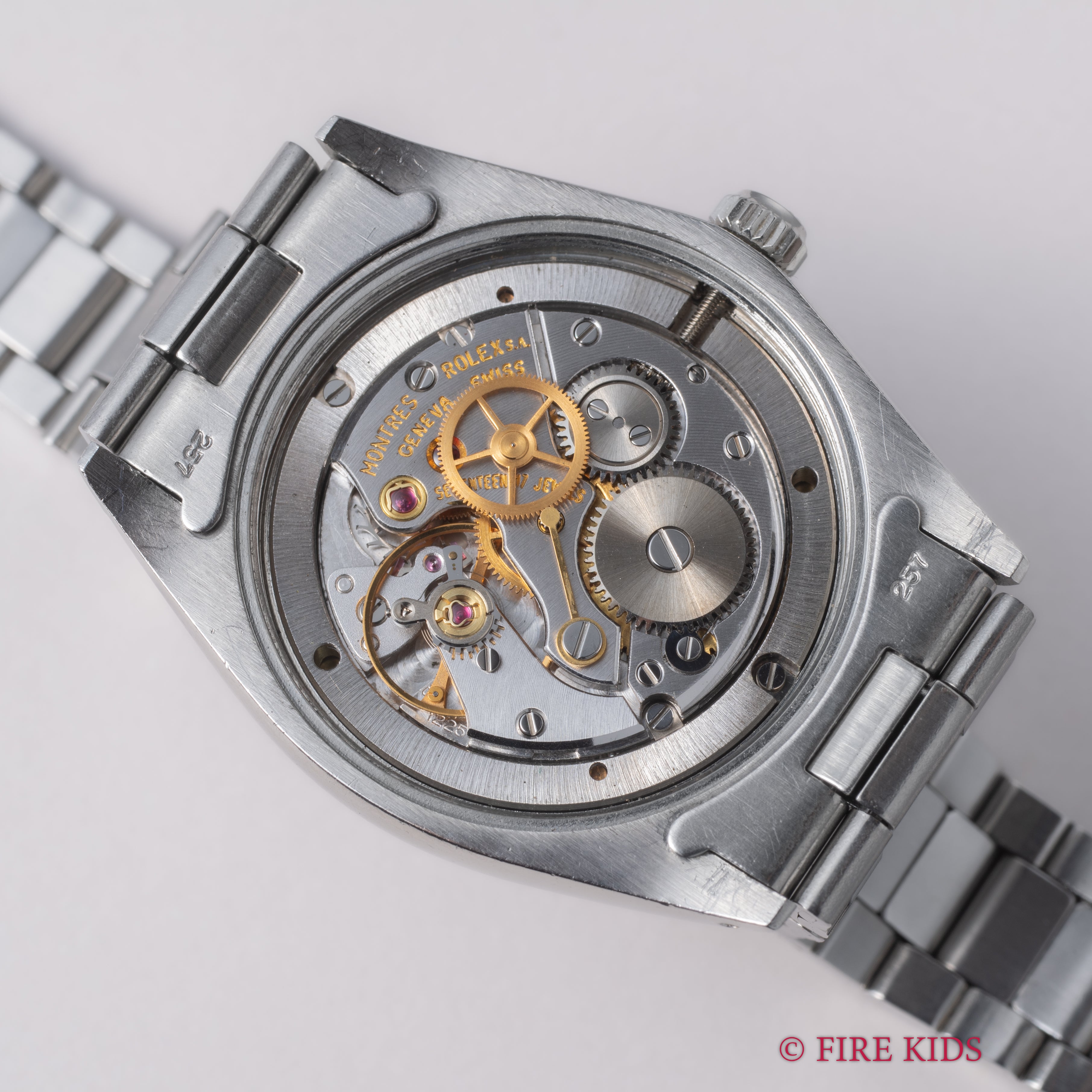 ロレックス オイスターデイト 1971年製 Ref.6694 手巻 ブラックダイヤル  ドーム風防 3連オイスターブレス