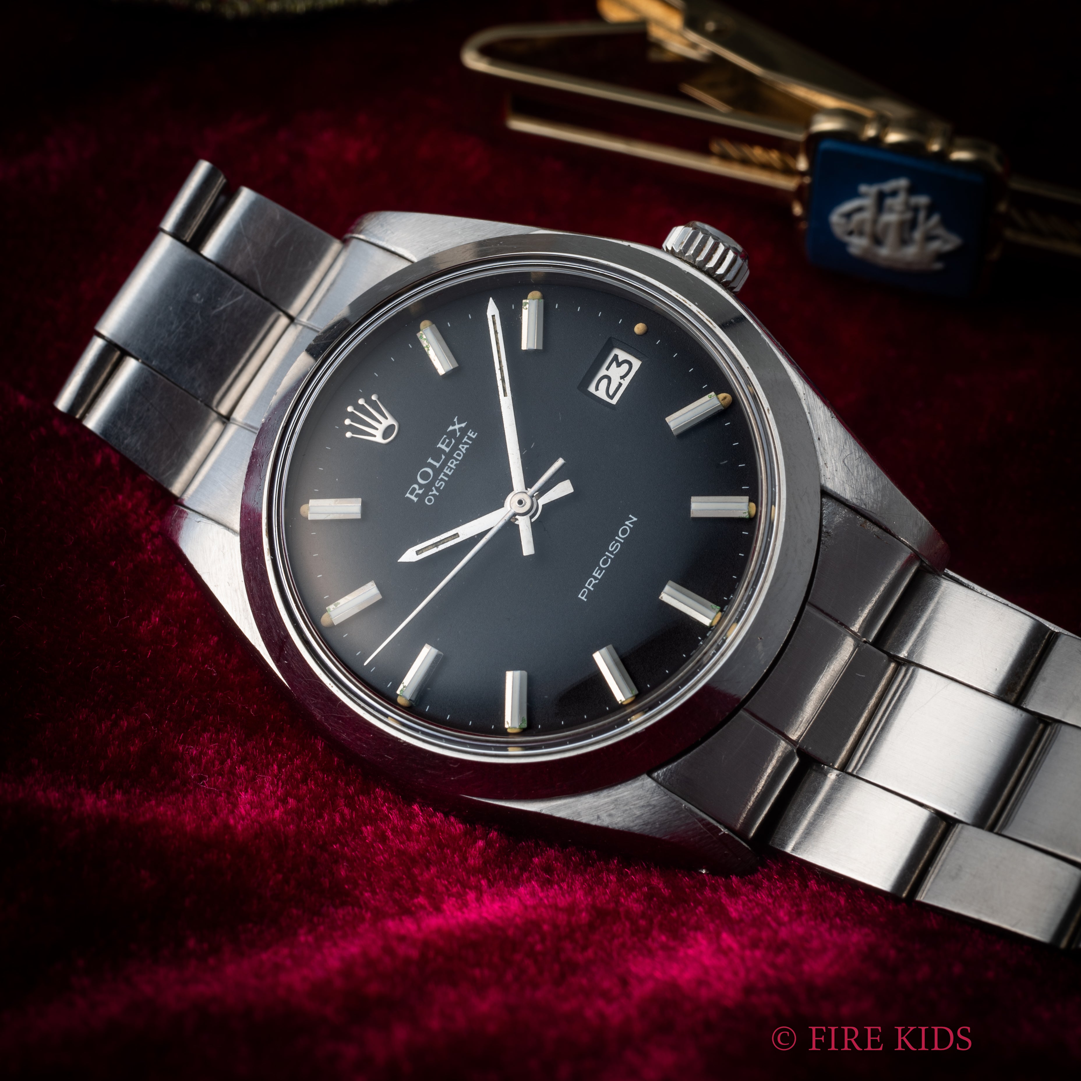 ロレックス オイスターデイト 1971年製 Ref.6694 手巻 ブラックダイヤル  ドーム風防 3連オイスターブレス