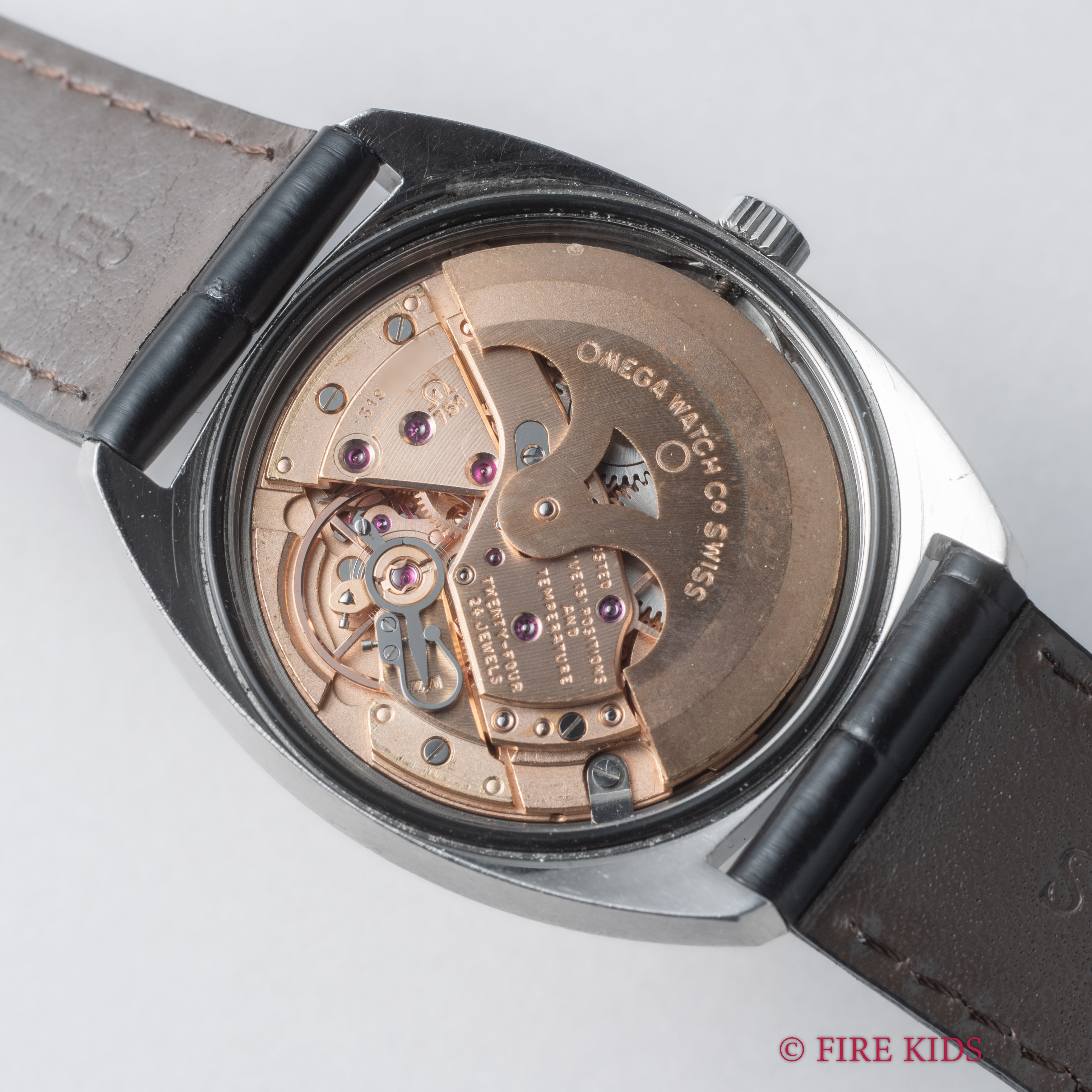 オメガ コンステレーション 1969年製 Ref.168.029 ジェンタ WGベゼル リネンシルバーダイヤル