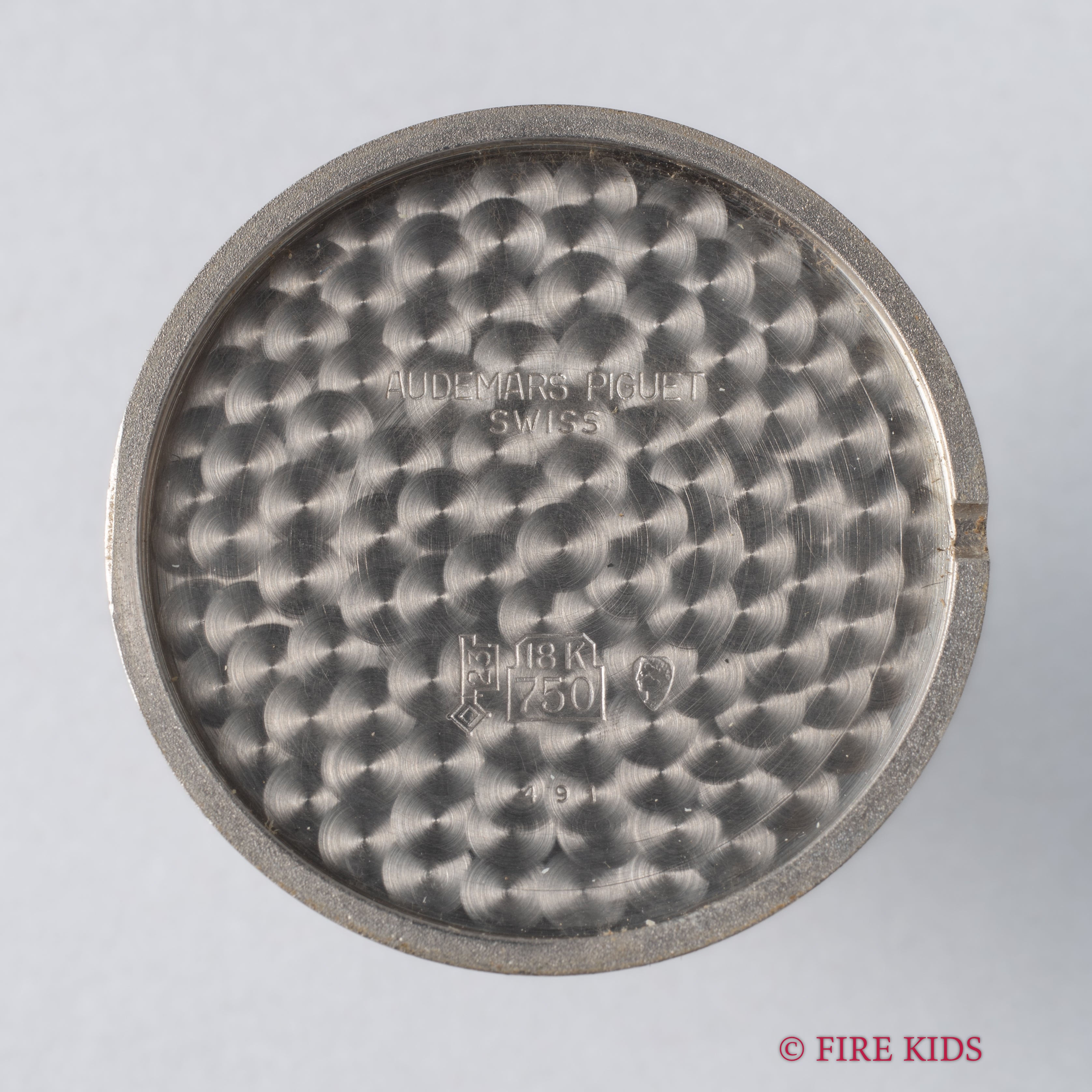 オーデマ・ピゲ 18金無垢ホワイトゴールドエクストラフラット 1970年代後半製 Cal.2090 純正18KWG尾錠