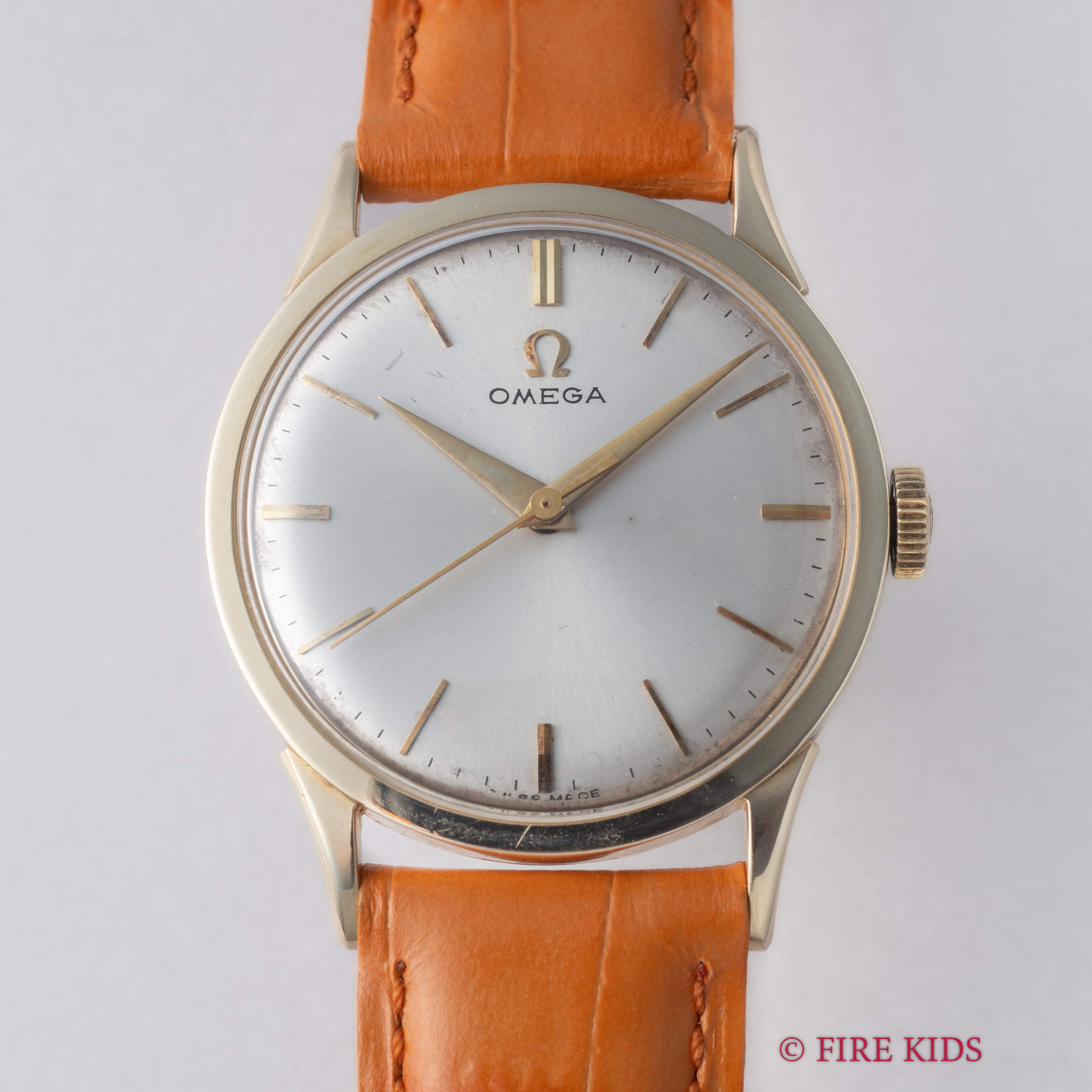 オメガ ゴールド ダイヤ付カットガラス 14k無垢ケース手巻時計 稼働品 オメガ 14金無垢ケース 1956年製 Cal.420 手巻き