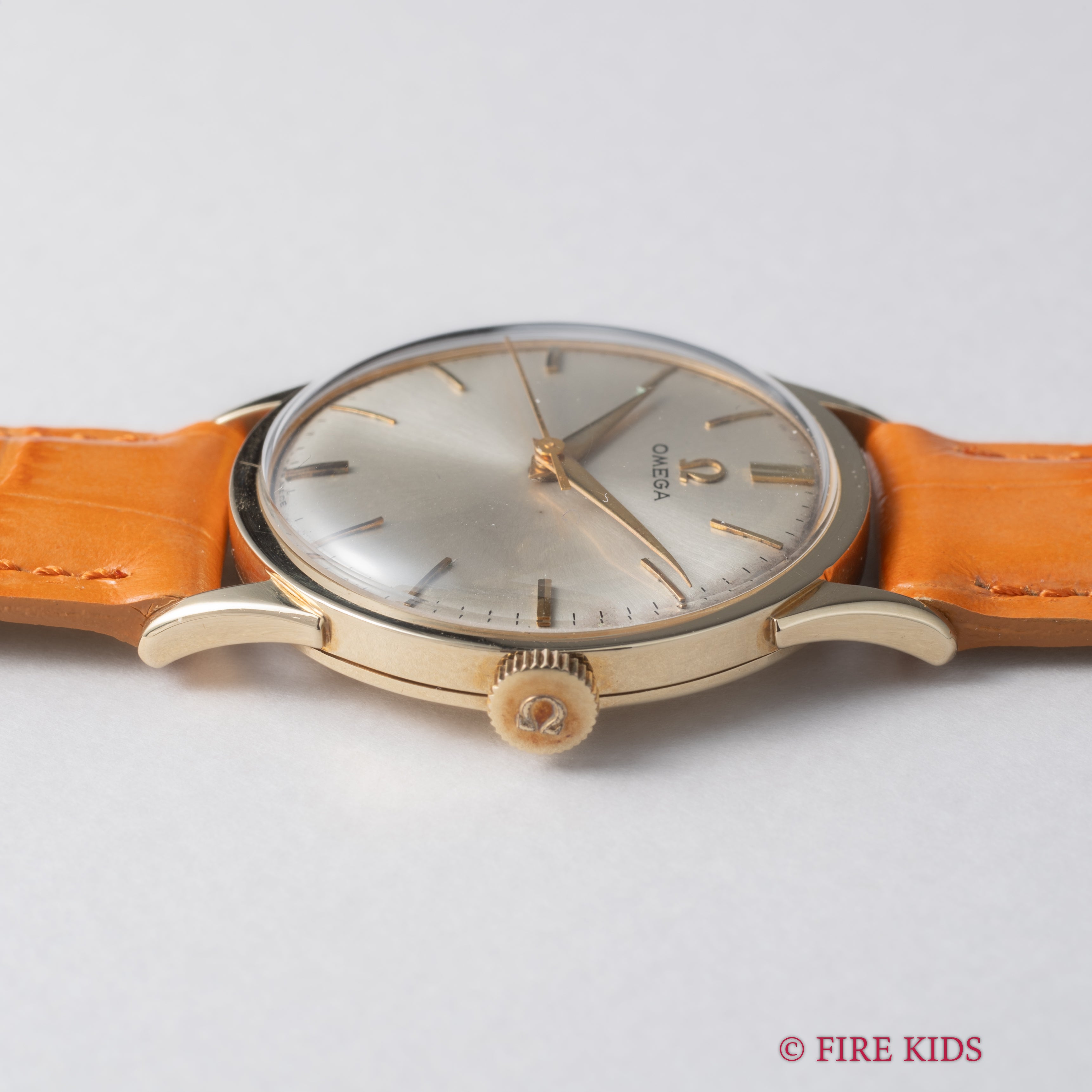 オメガ 14金無垢ケース 1956年製 Cal.420 手巻き