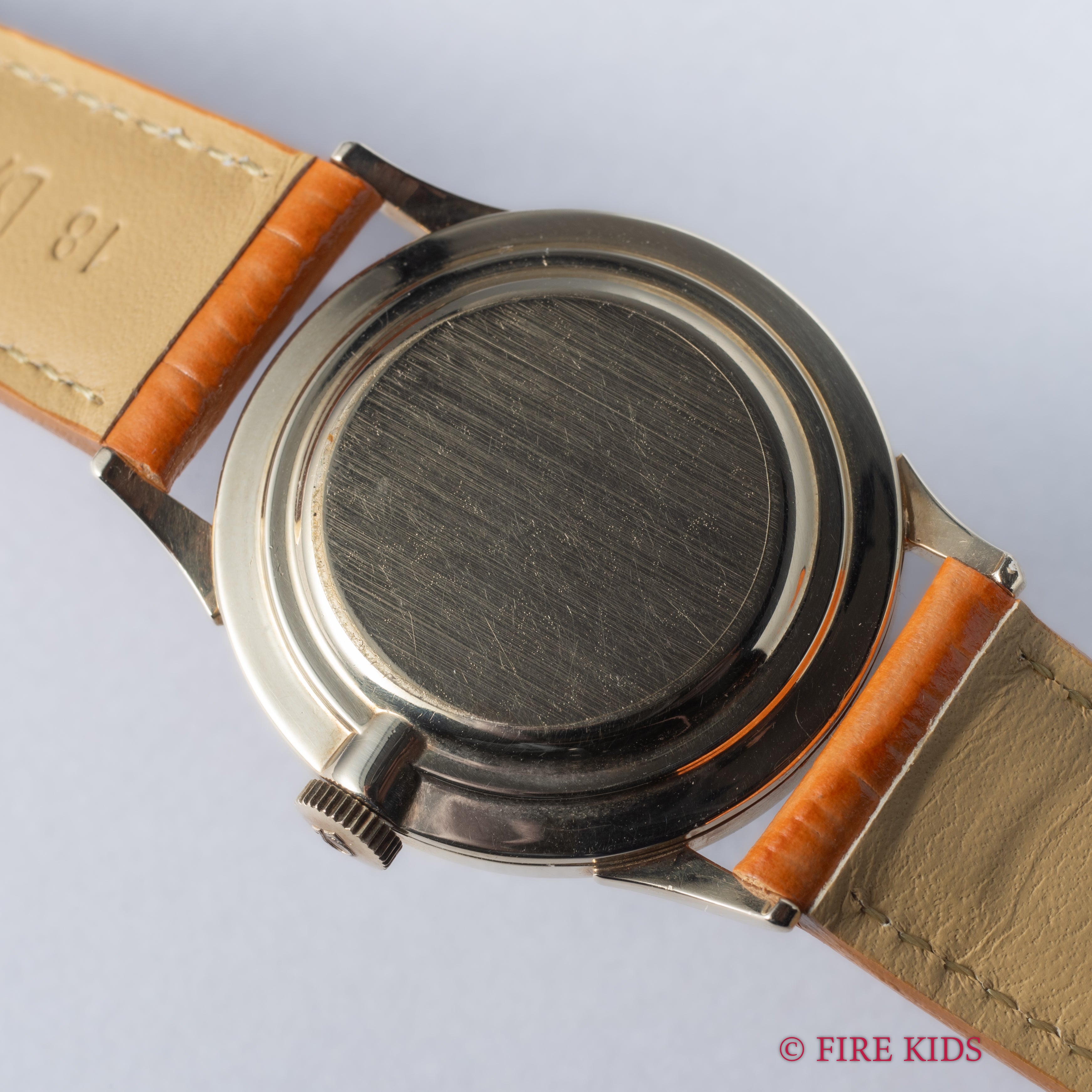 オメガ 14金無垢ケース 1956年製 Cal.420 手巻き