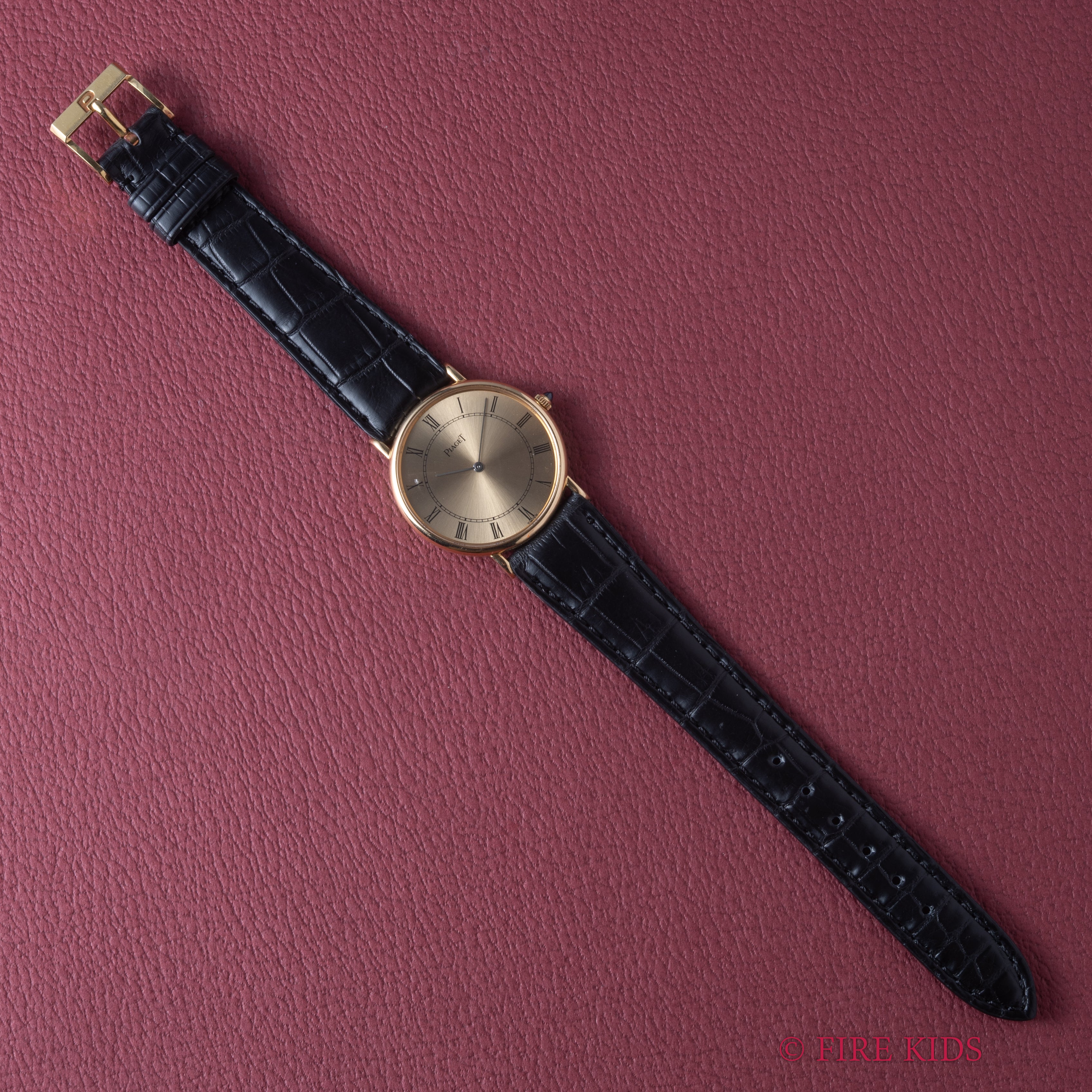 ピアジェ 18金無垢ウルトラシン ローマンダイヤル 1980年代製 Cal.9P2 純正金無垢尾錠