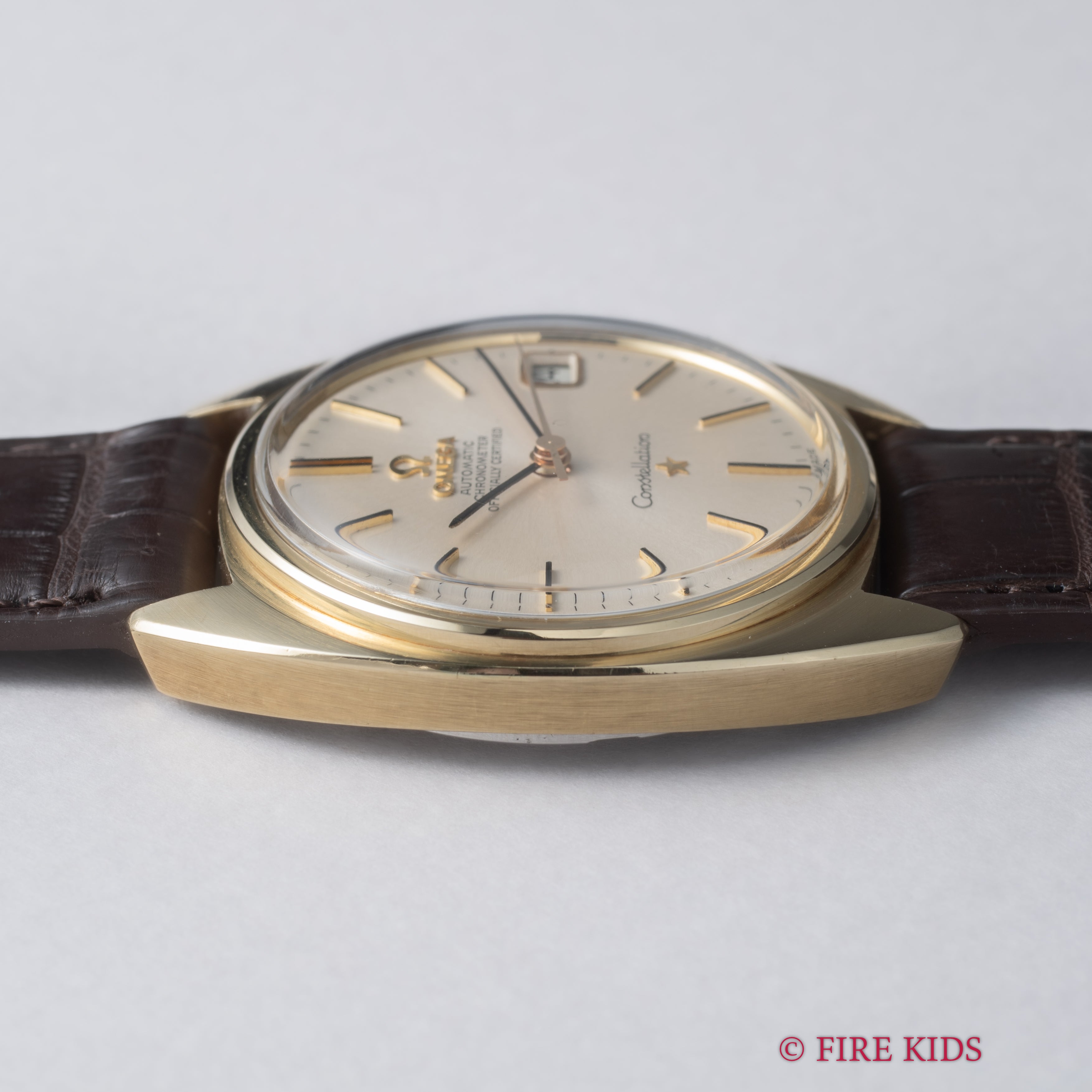 オメガ コンステレーション 1966年製 トップゴールドケース ジェンタデザイン初期型 Cal.561 自動巻クロノメーター