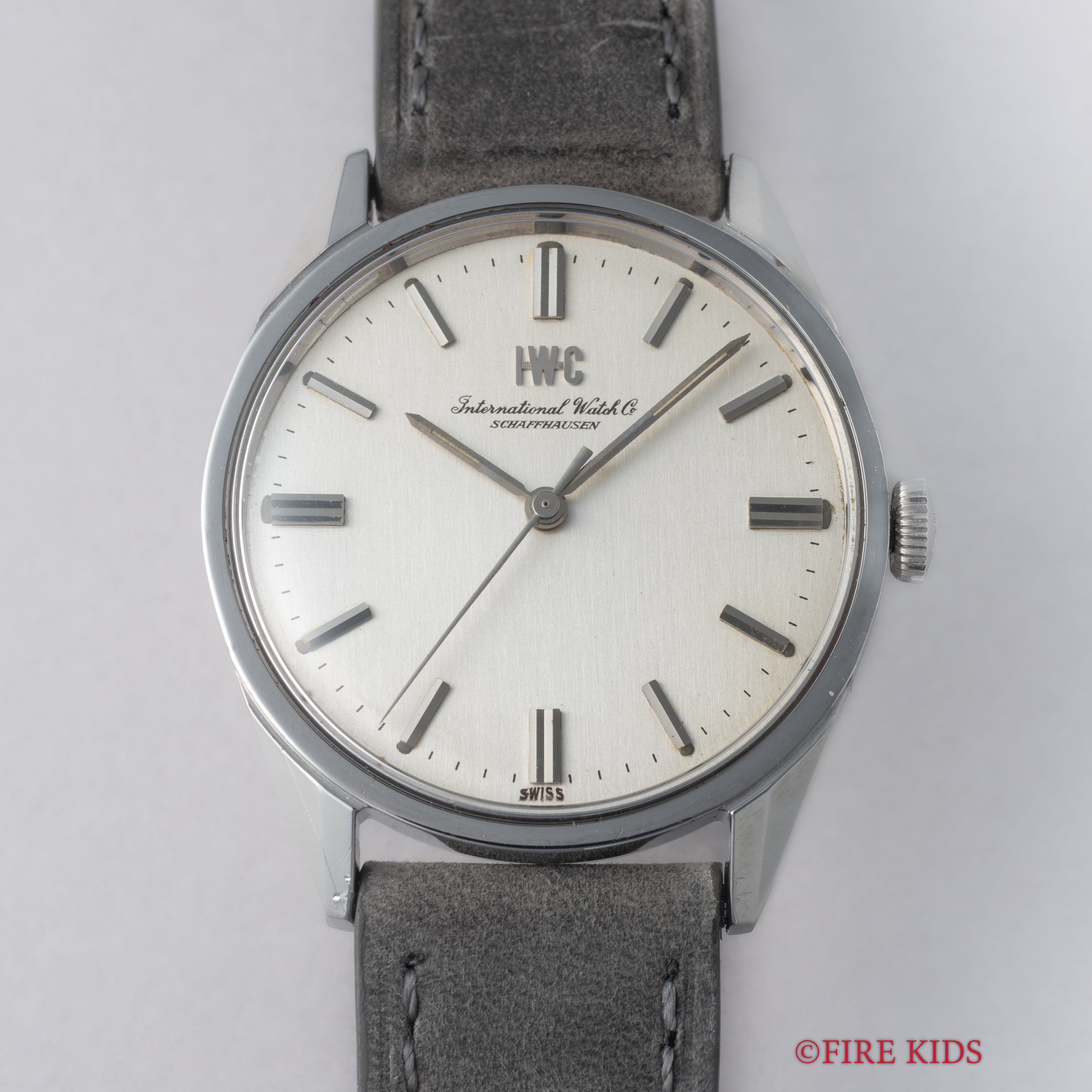 IWC ラウンドケース 1970年製（昭和45年製） Cal.89 手巻 オールドインター R810 お魚リューズ