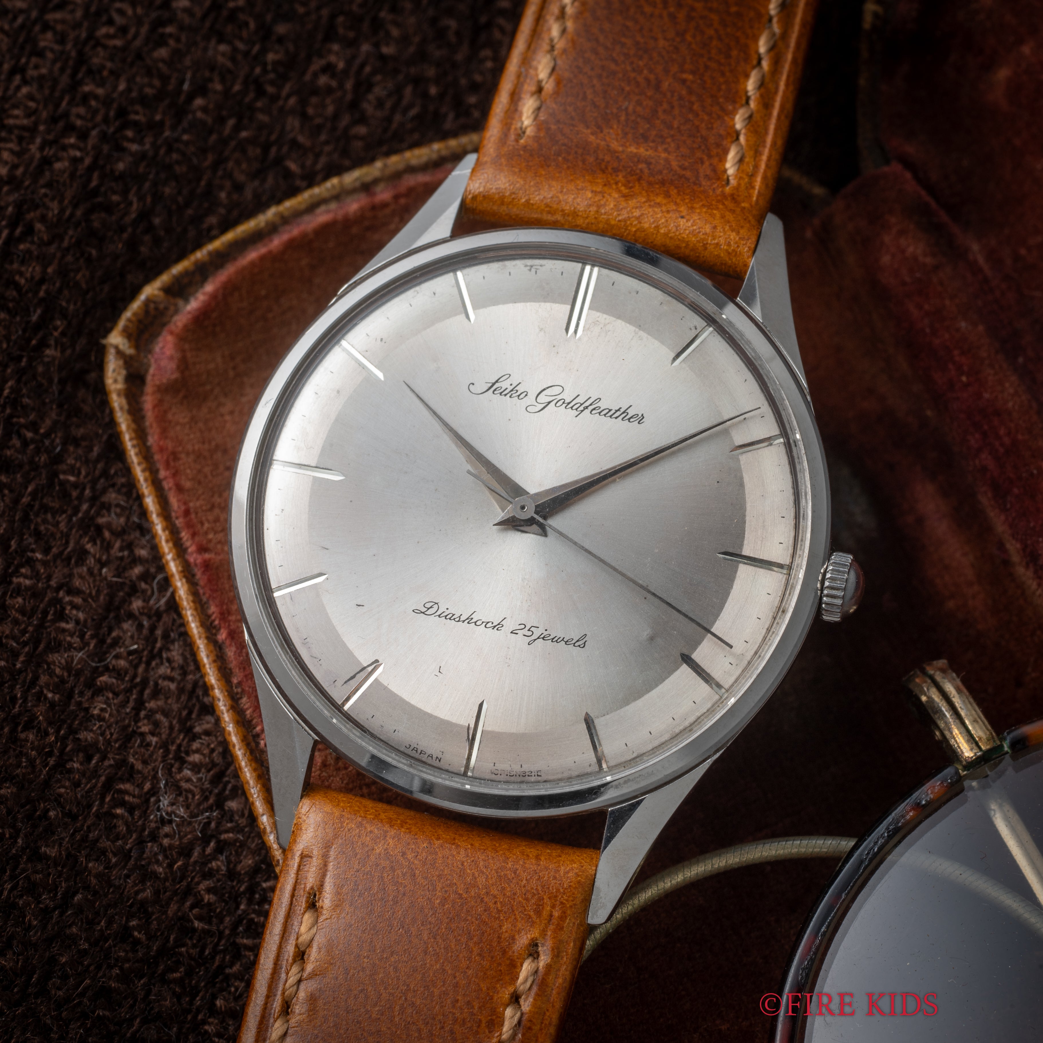 セイコー ゴールドフェザー 1961年製 薄型手巻き センターセコンド ステンレスケース