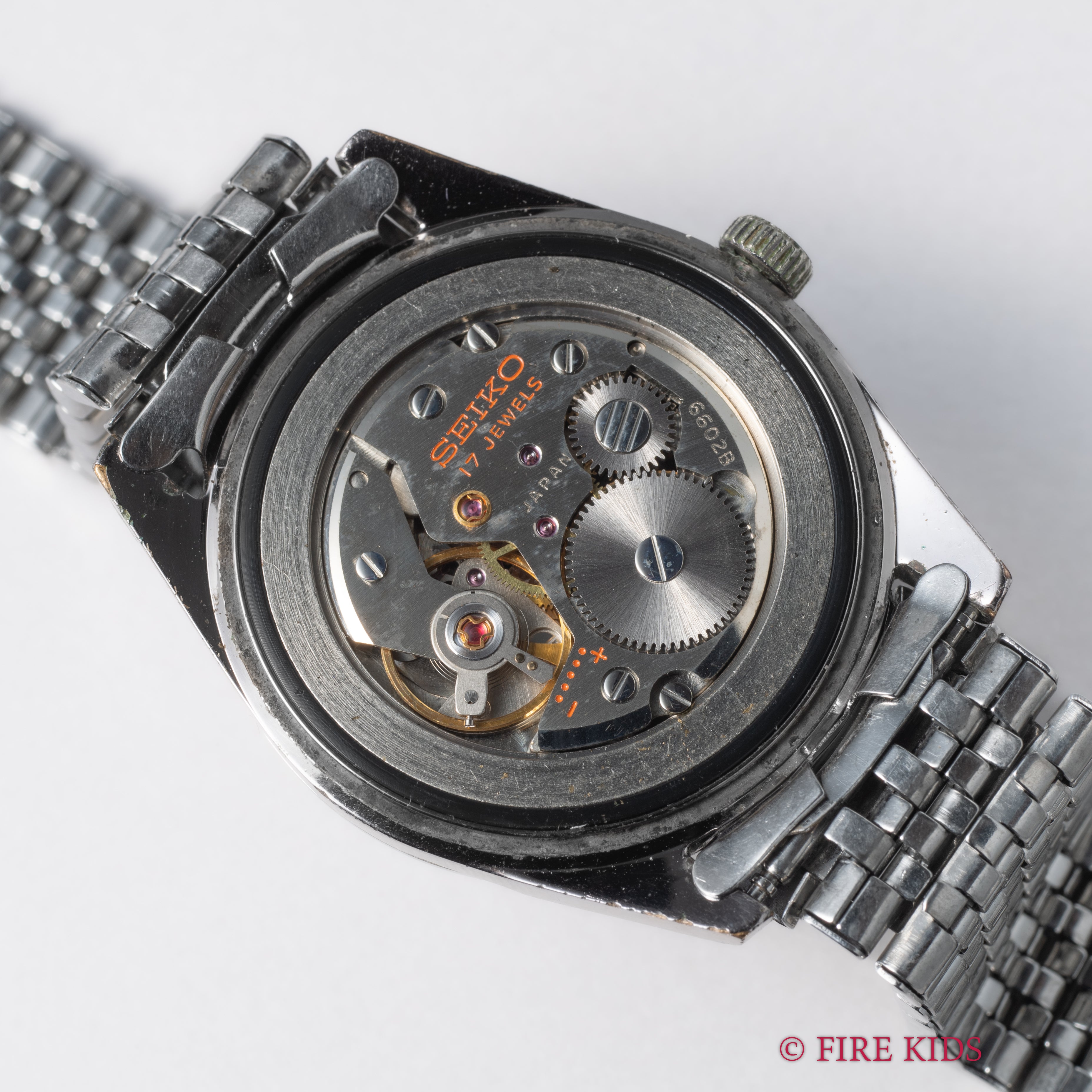 セイコー スポーツマン ブラックミラー文字盤 1968年製 Ref.6602-9982 手巻 純正ステンレスブレス