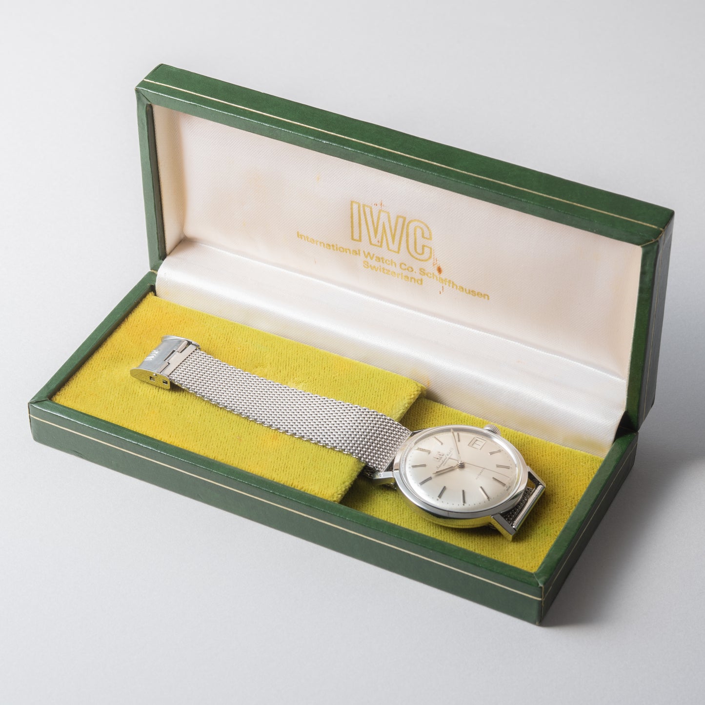 IWC ラウンドケース 1970年製 Ref.R818AD 純正メッシュブレス 箱付き