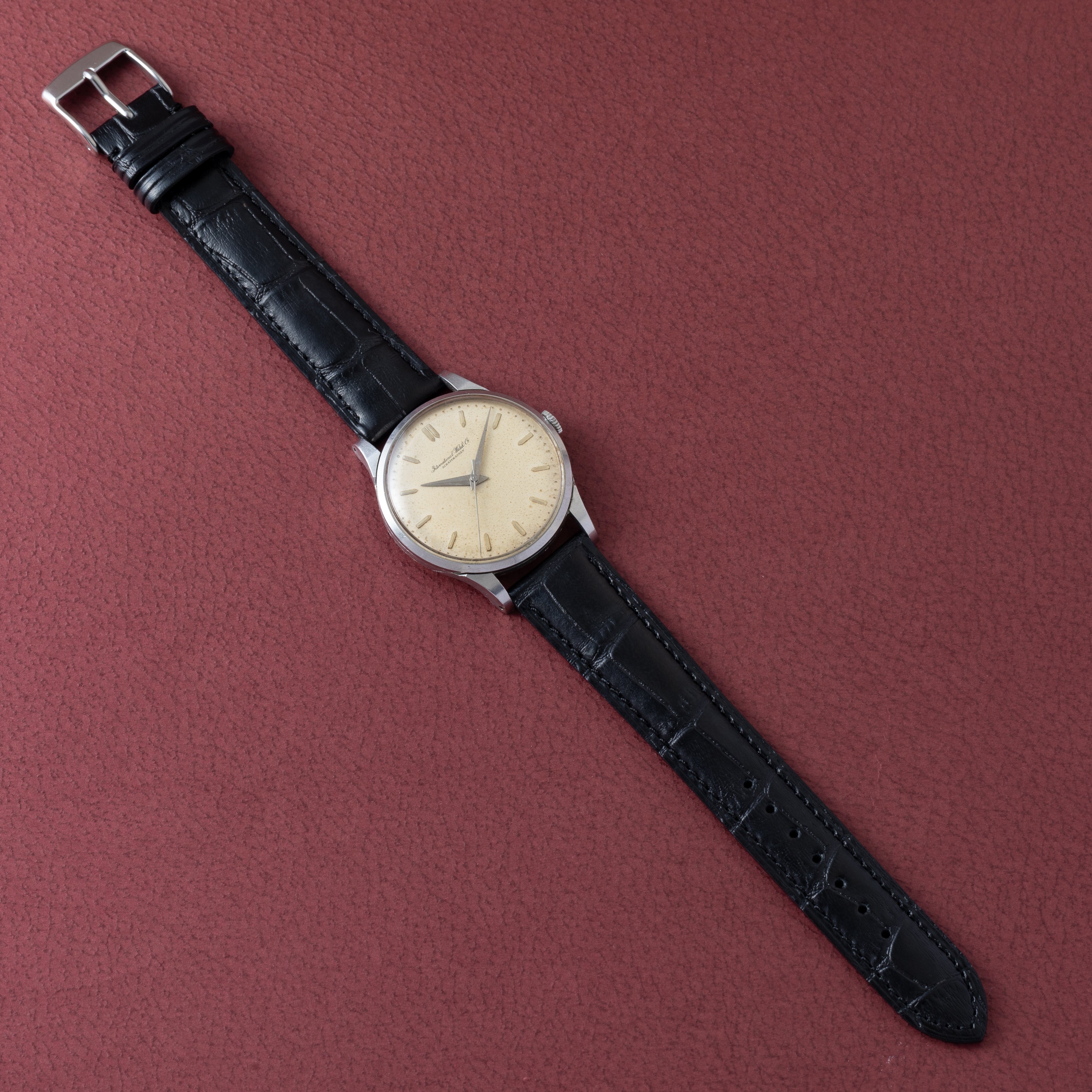 iwc 手巻き時計 9金 ケース付き IWC ラウンドケース 1957年製 手巻き Cal.89