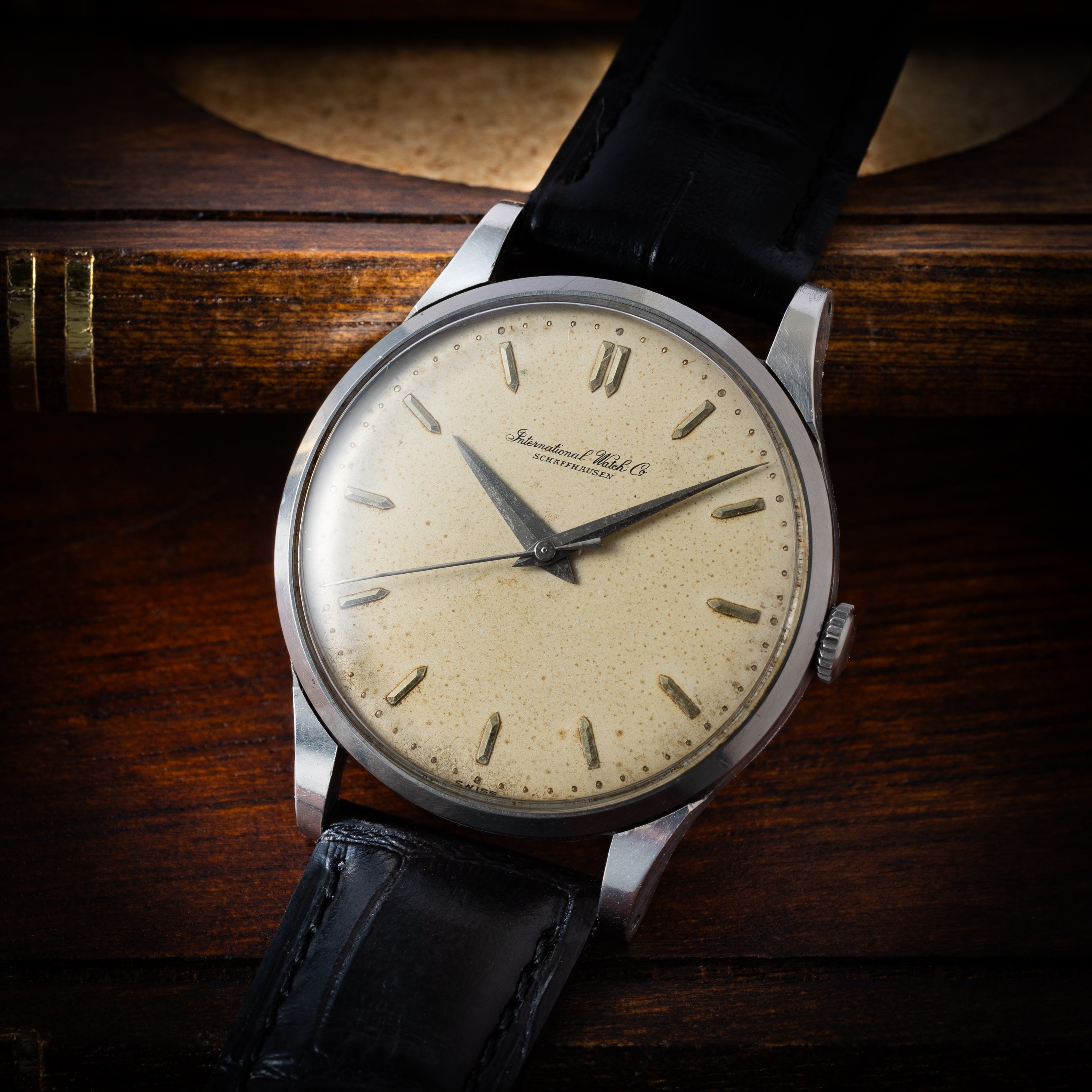 IWC ラウンドケース 1957年製 手巻き Cal.89 – FIRE KIDS