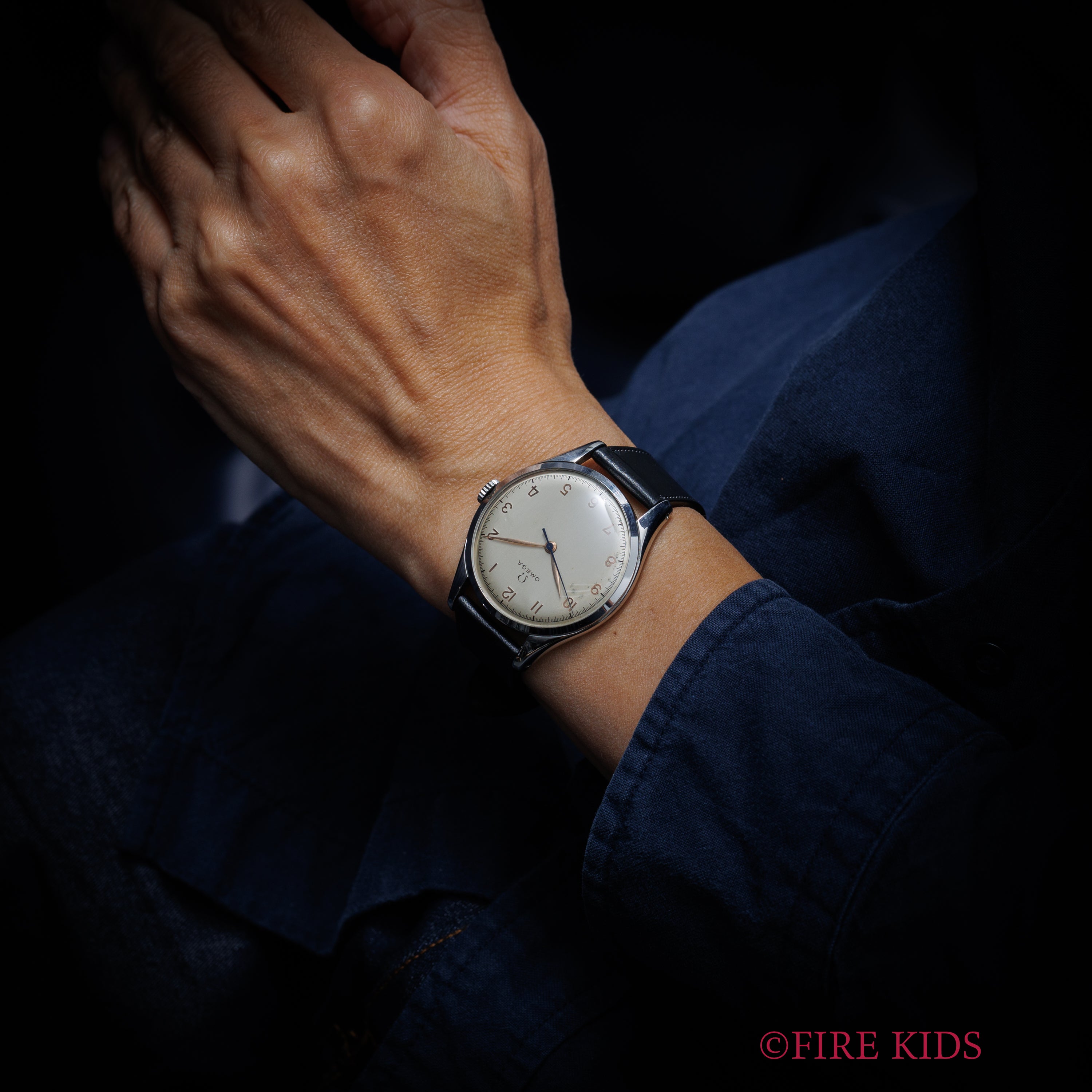 オメガ 30mmキャリバー 37㎜ビックケース 1947年製 手巻 Cal.30T2SC アラビアダイヤル