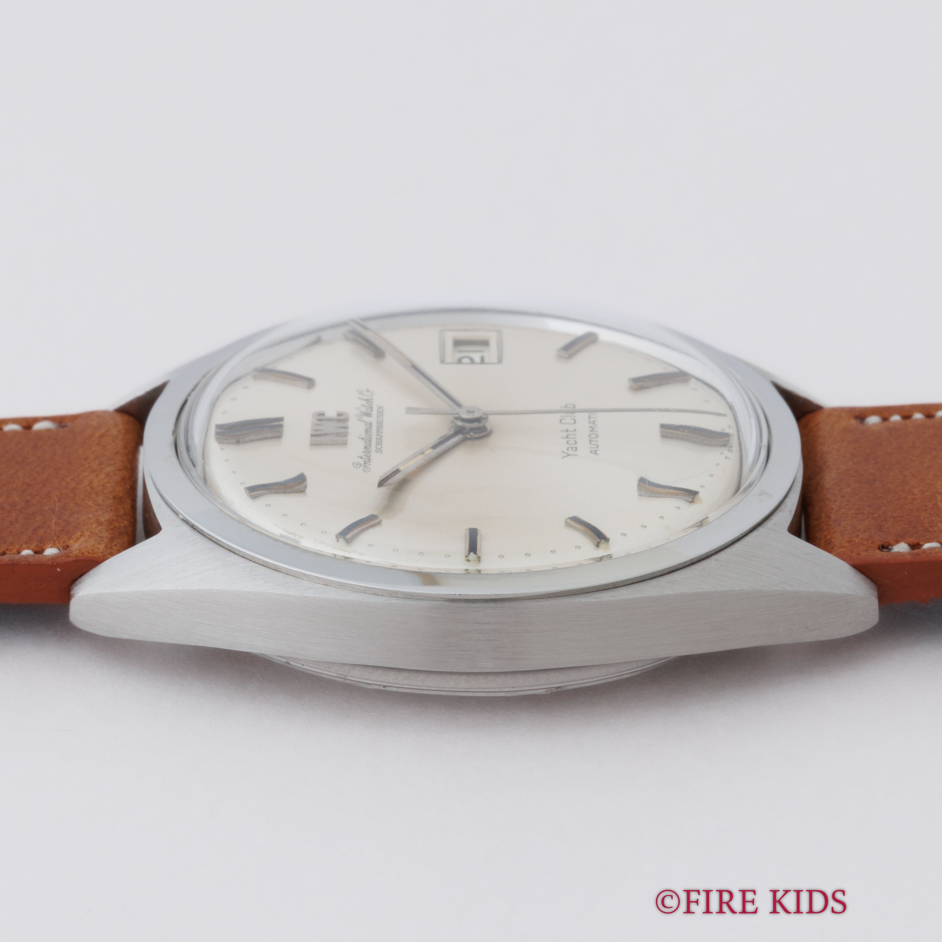 IWC ヨットクラブ ノンデイト 1968年製 Ref.811 ペラトン式自動巻 Cal.8541
