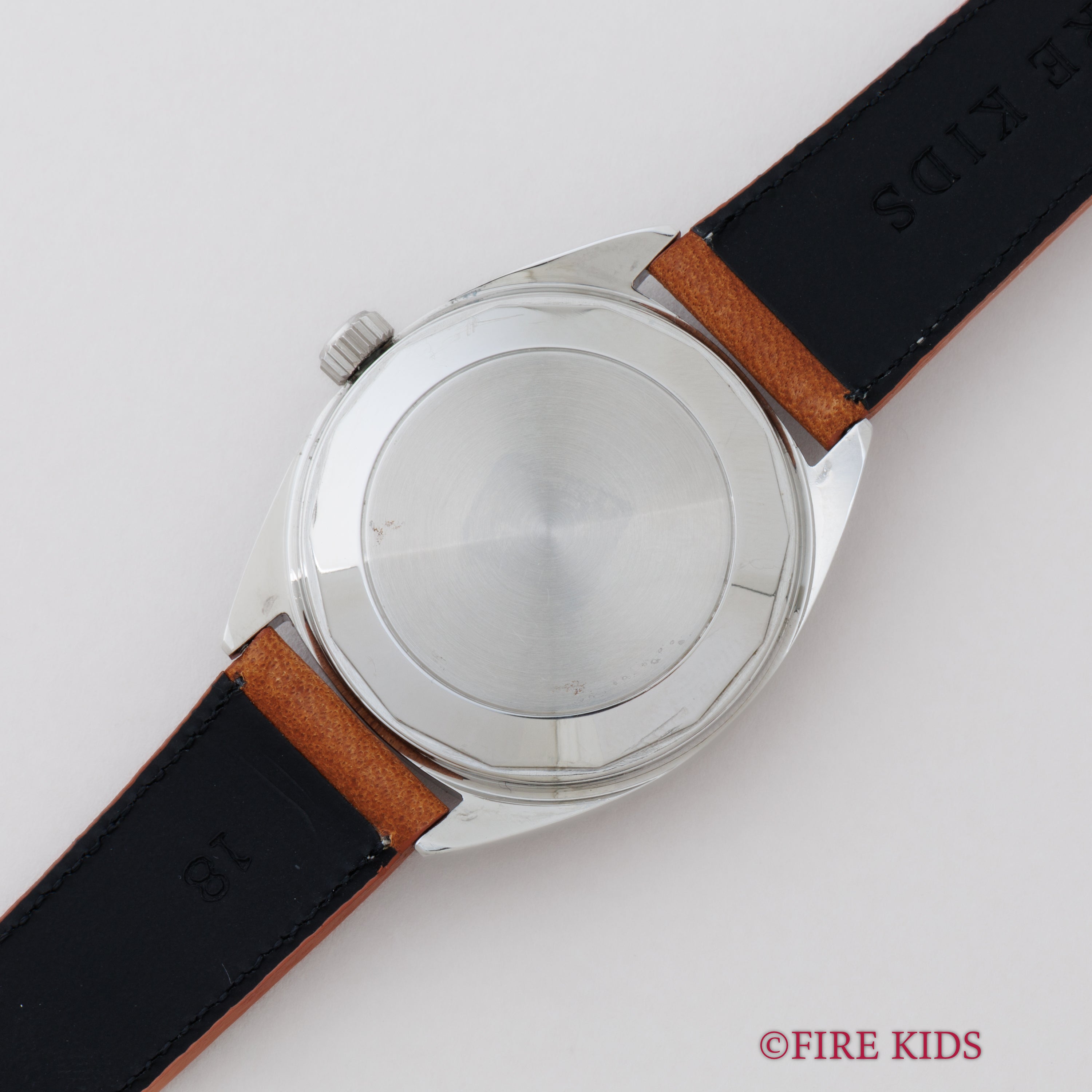 IWC ヨットクラブ ノンデイト 1968年製 Ref.811 ペラトン式自動巻 Cal.8541