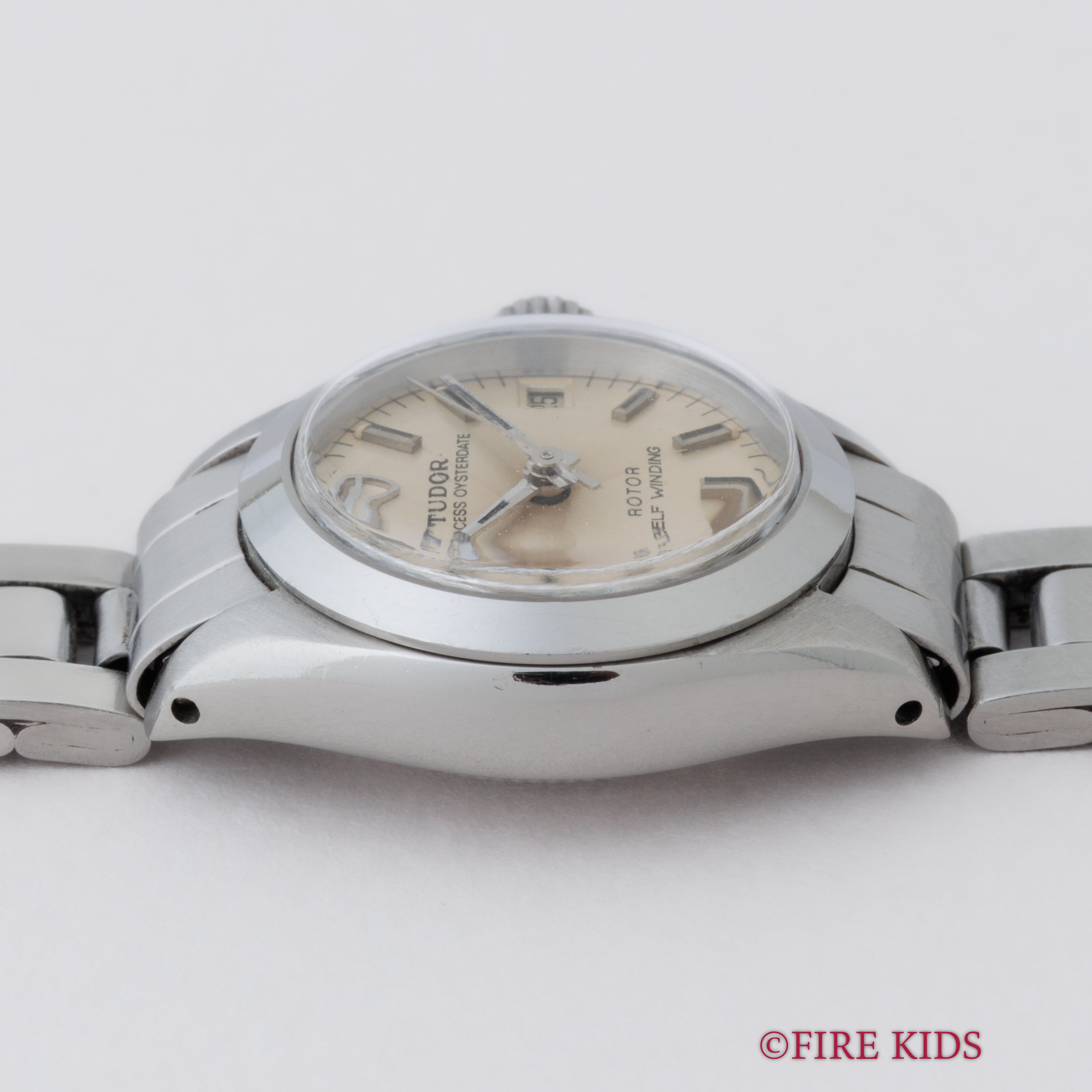 チュードル プリンセス オイスターデイト Ref.92300 1981年製 王冠リューズ ロレックス3連ブレス