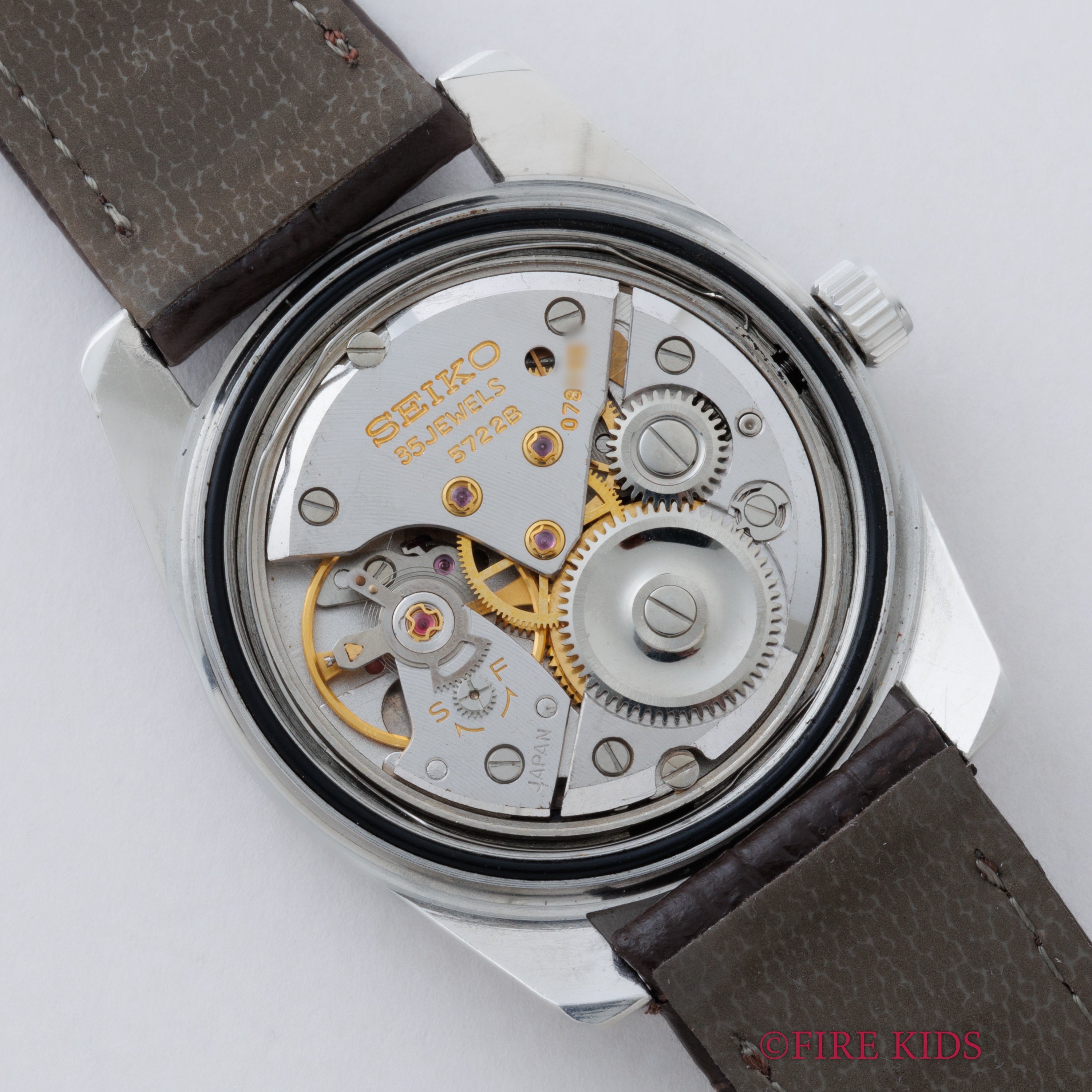 グランドセイコー セカンドモデル後期 1966年製 5722-9990 57GS ライオンメダリオン ロービート手巻