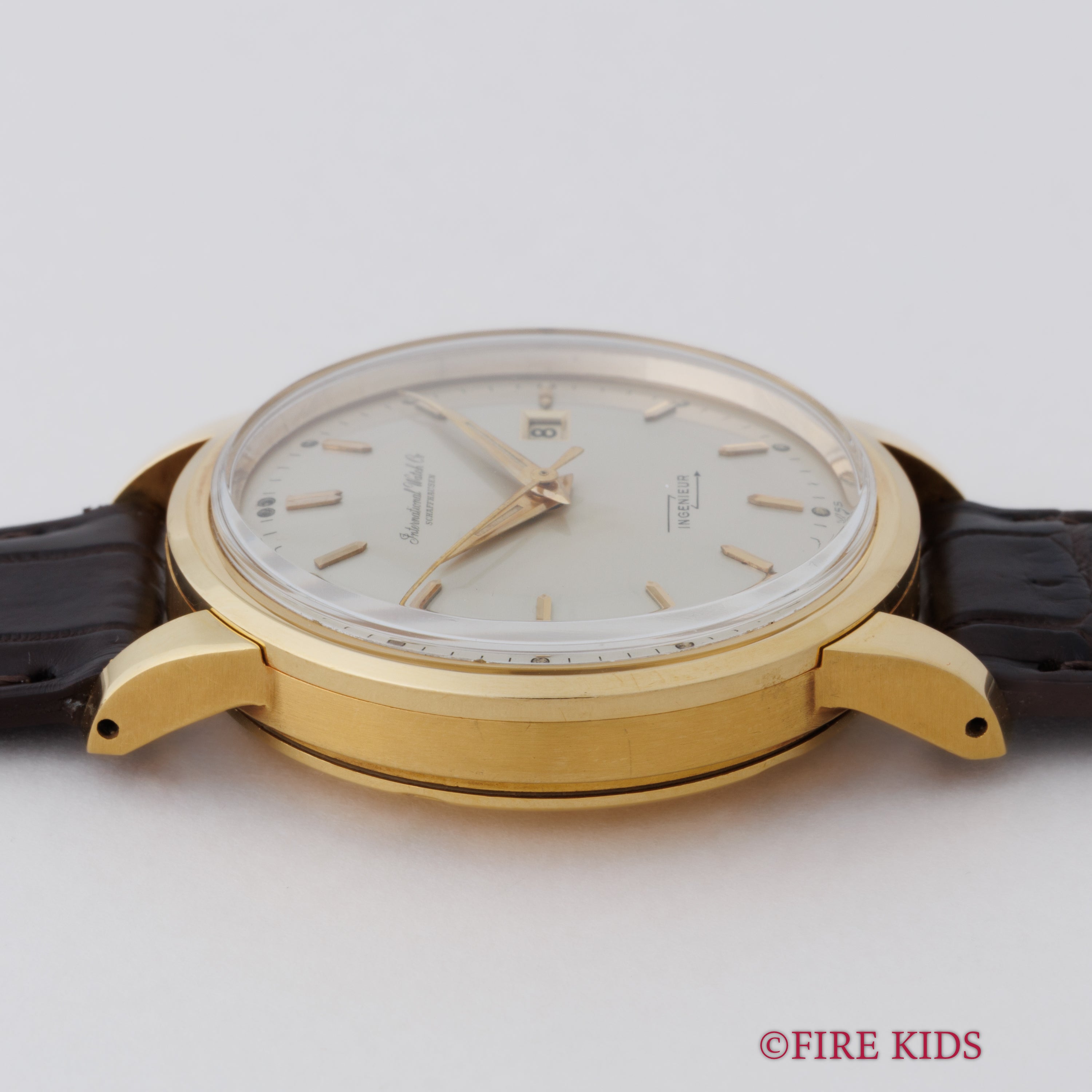 IWC 18金無垢インジュニア 1959年製 Ref.666A ペラトン式自動巻寄り目 Cal.8531 アーカイブ付