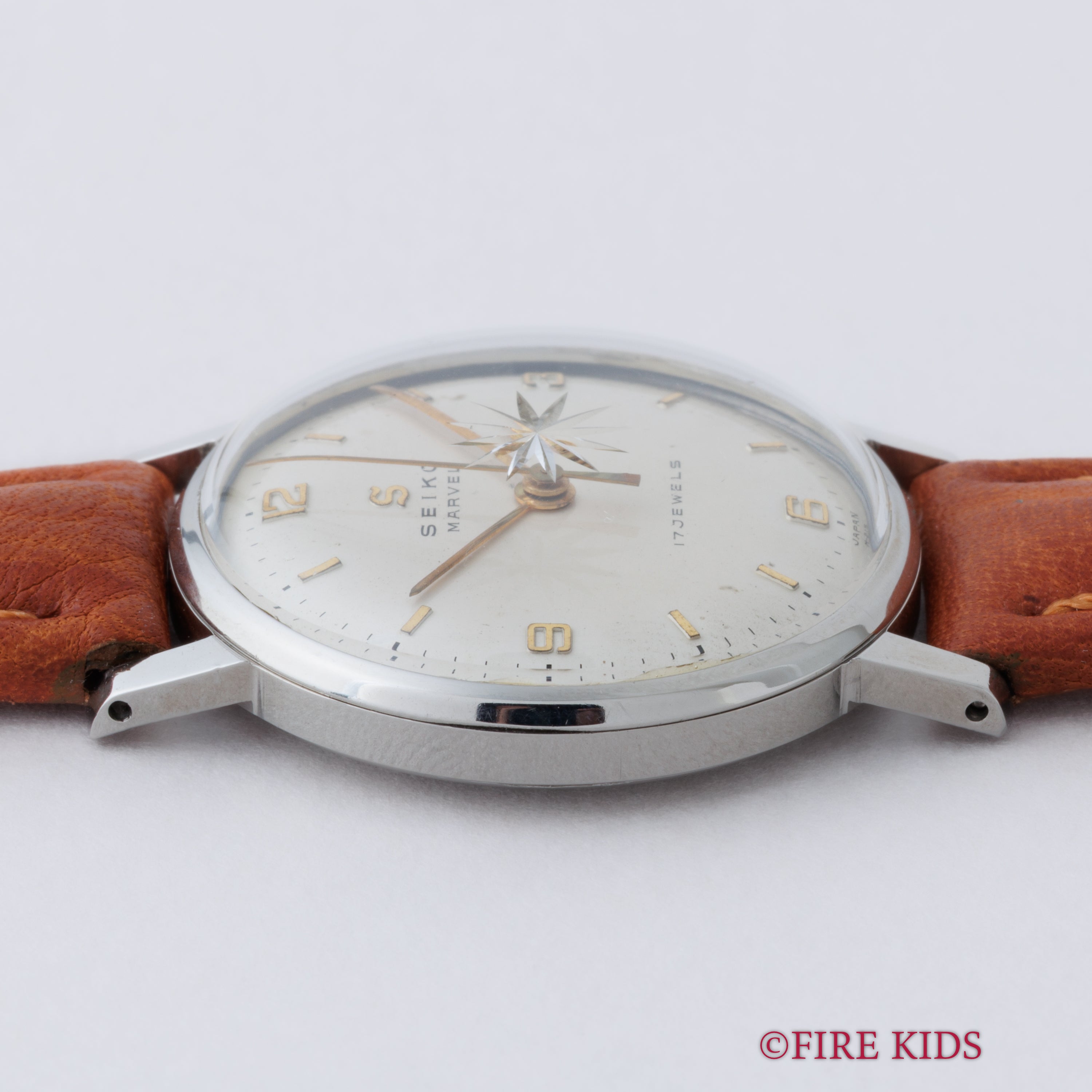 セイコー マーベル 蛇S 1957年製 手巻き 変わり風防