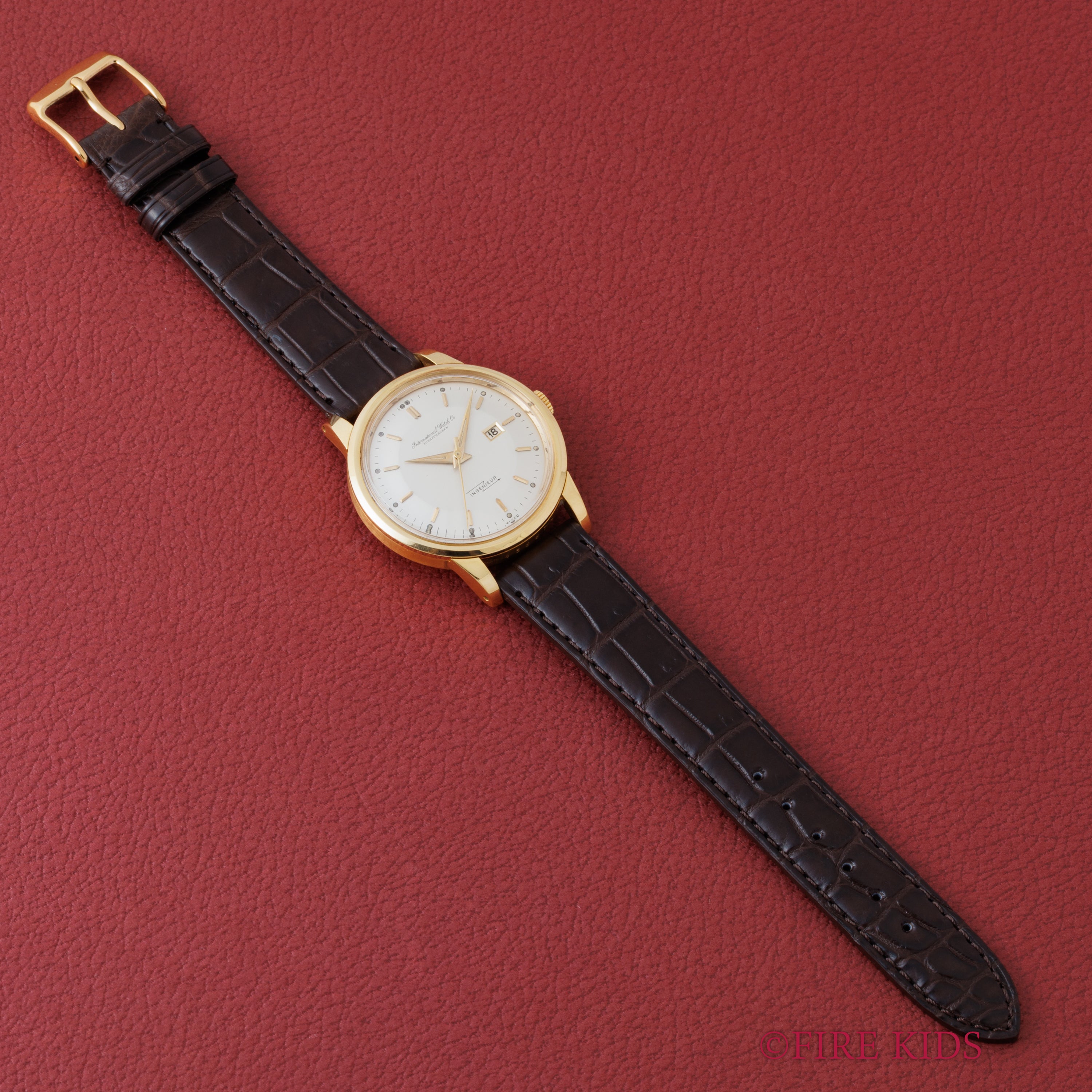 IWC 18金無垢インジュニア 1959年製 Ref.666A ペラトン式自動巻寄り目 Cal.8531 アーカイブ付