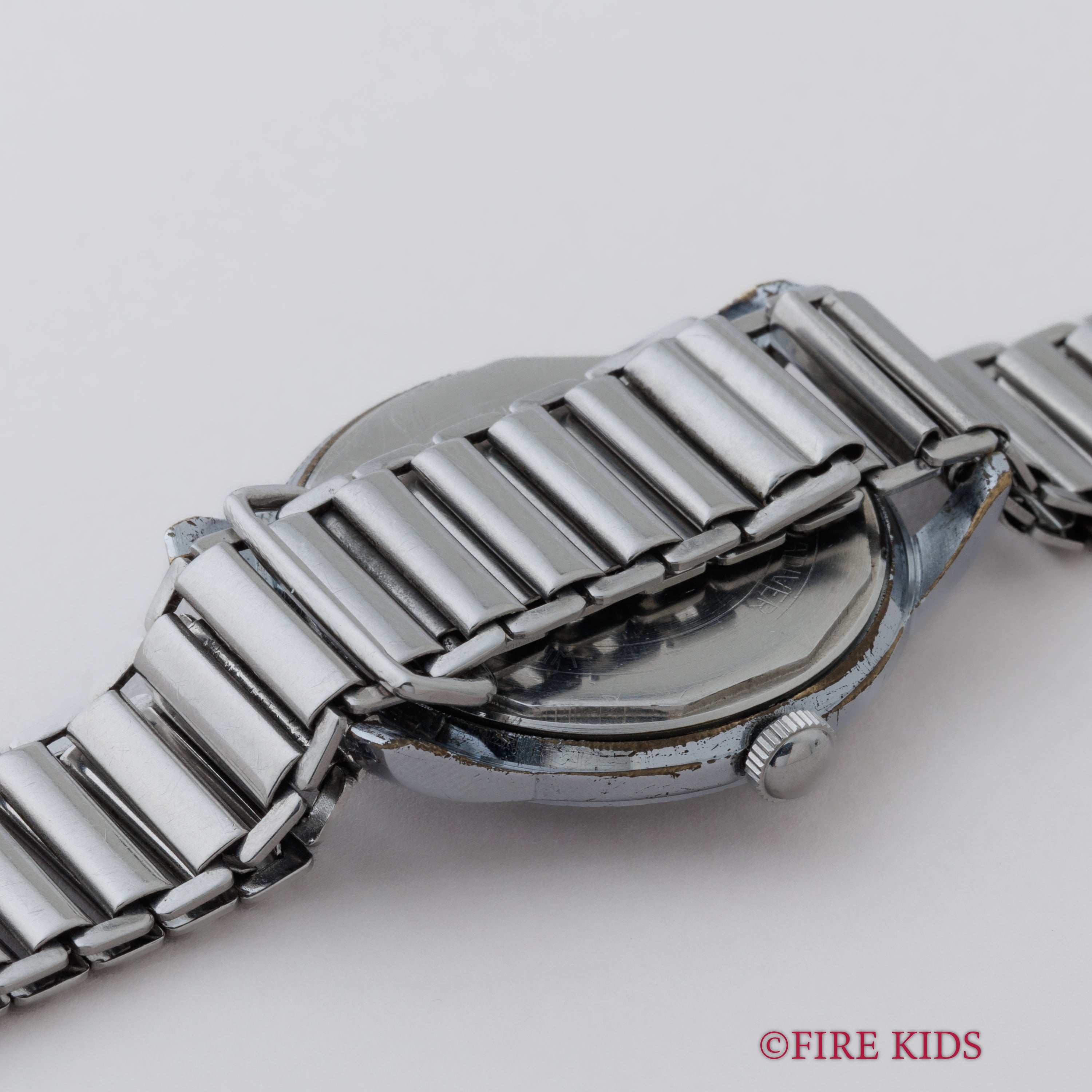 クロトン ニバダ 1960年代製 ラウンドケース 手巻き ブラックダイヤル