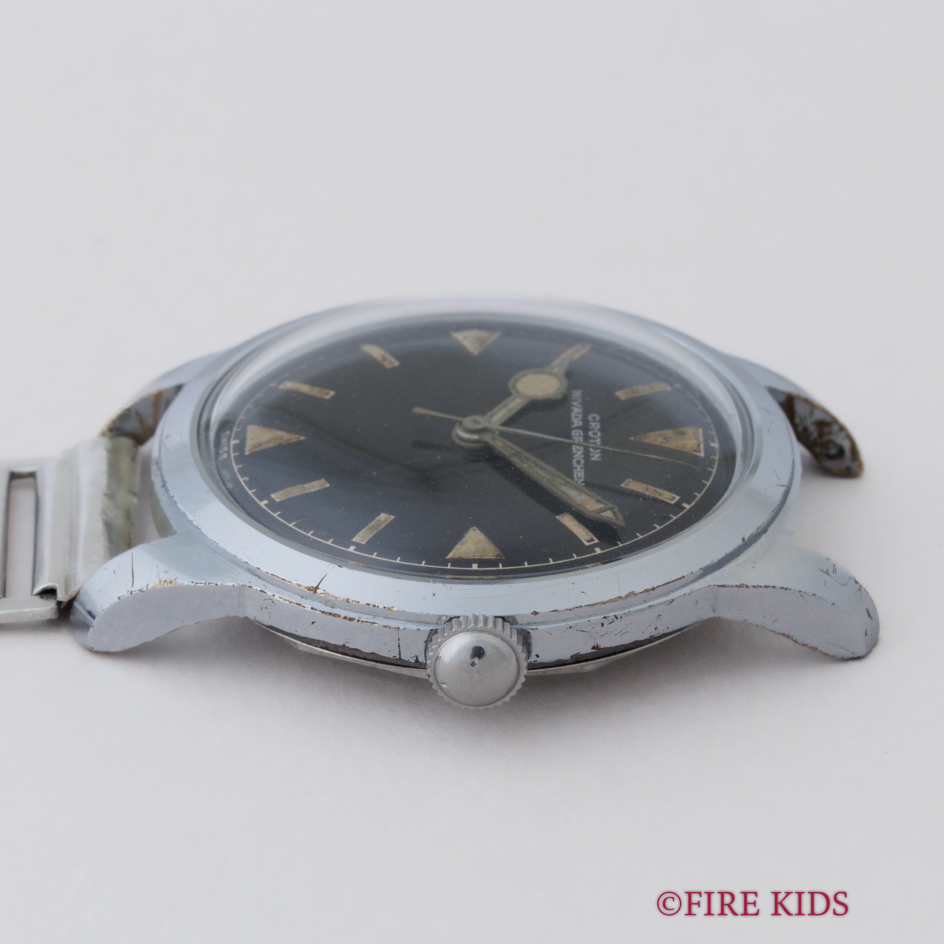 クロトン ニバダ 1960年代製 ラウンドケース 手巻き ブラックダイヤル