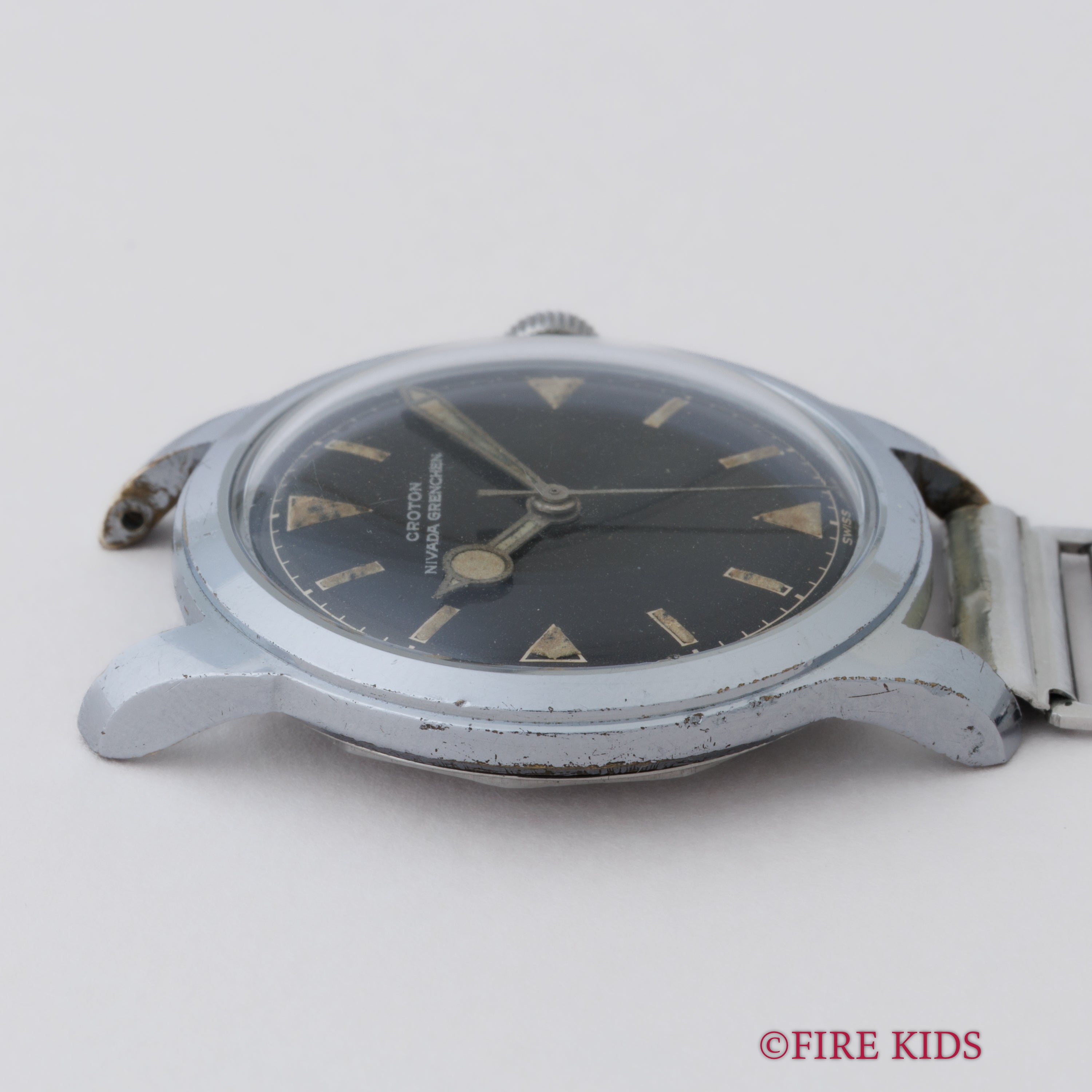 クロトン ニバダ 1960年代製 ラウンドケース 手巻き ブラックダイヤル