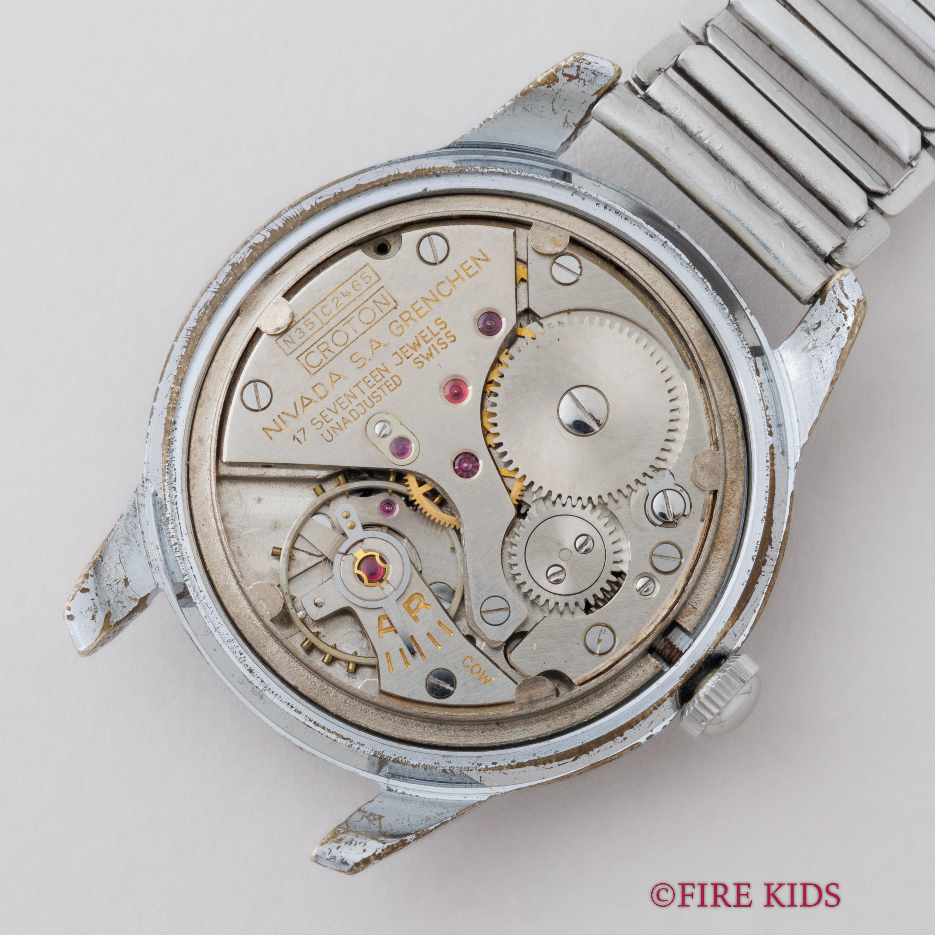 クロトン ニバダ 1960年代製 ラウンドケース 手巻き ブラックダイヤル