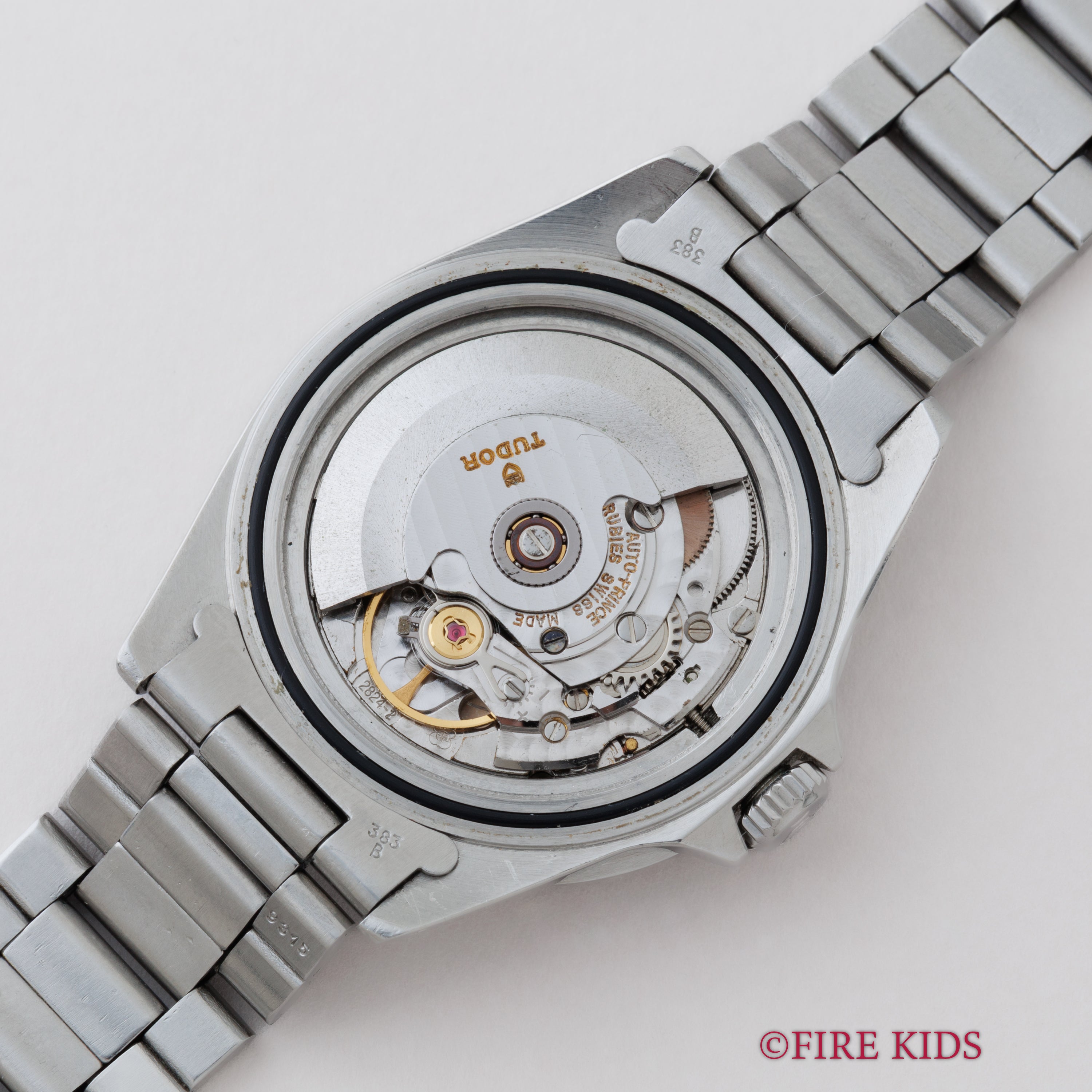 チューダー 36㎜ミッドサイズ サブマリーナー 自動巻き Ref.75090 1992年製 王冠リューズ 3連オイスターブレス