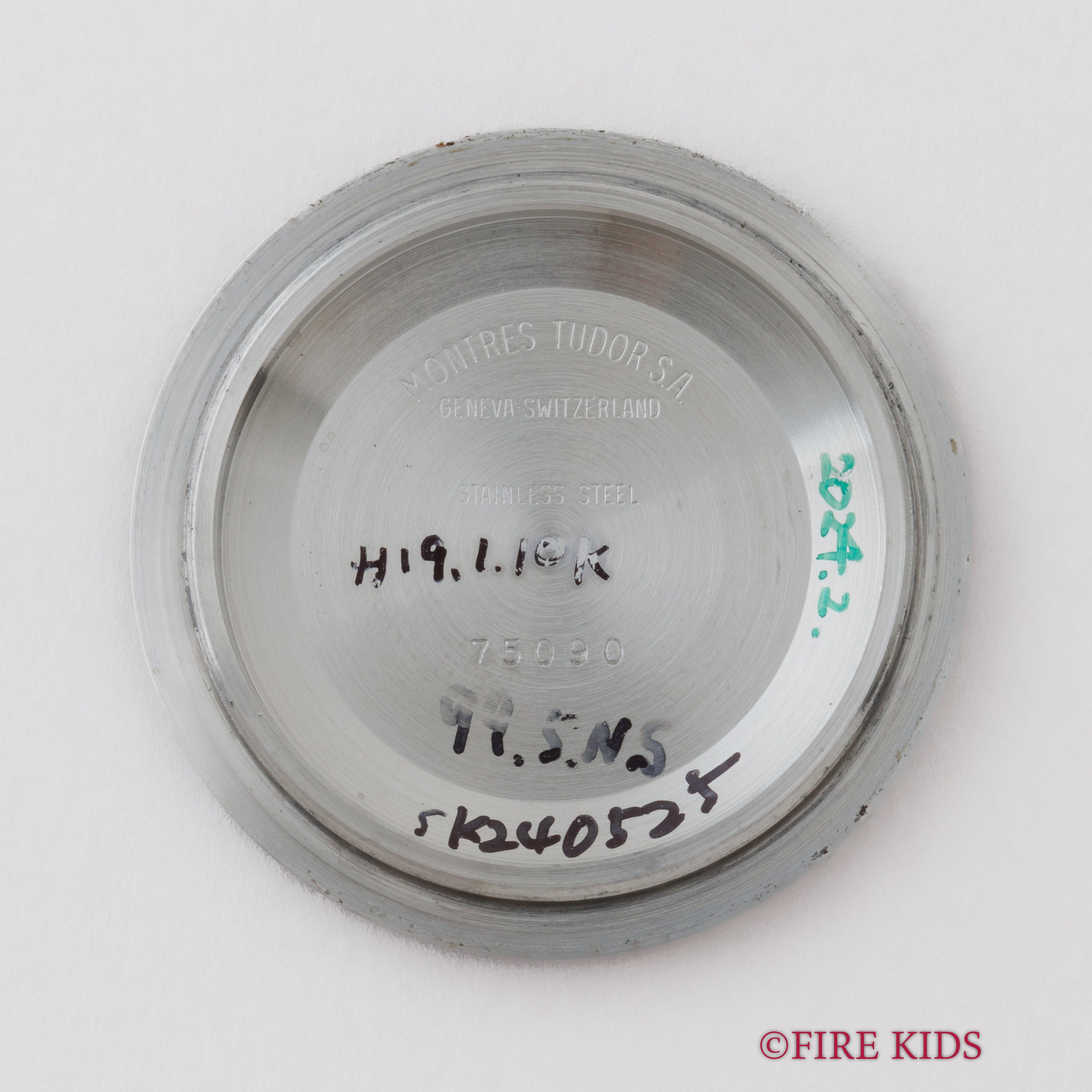 チューダー 36㎜ミッドサイズ サブマリーナー 自動巻き Ref.75090 1992年製 王冠リューズ 3連オイスターブレス